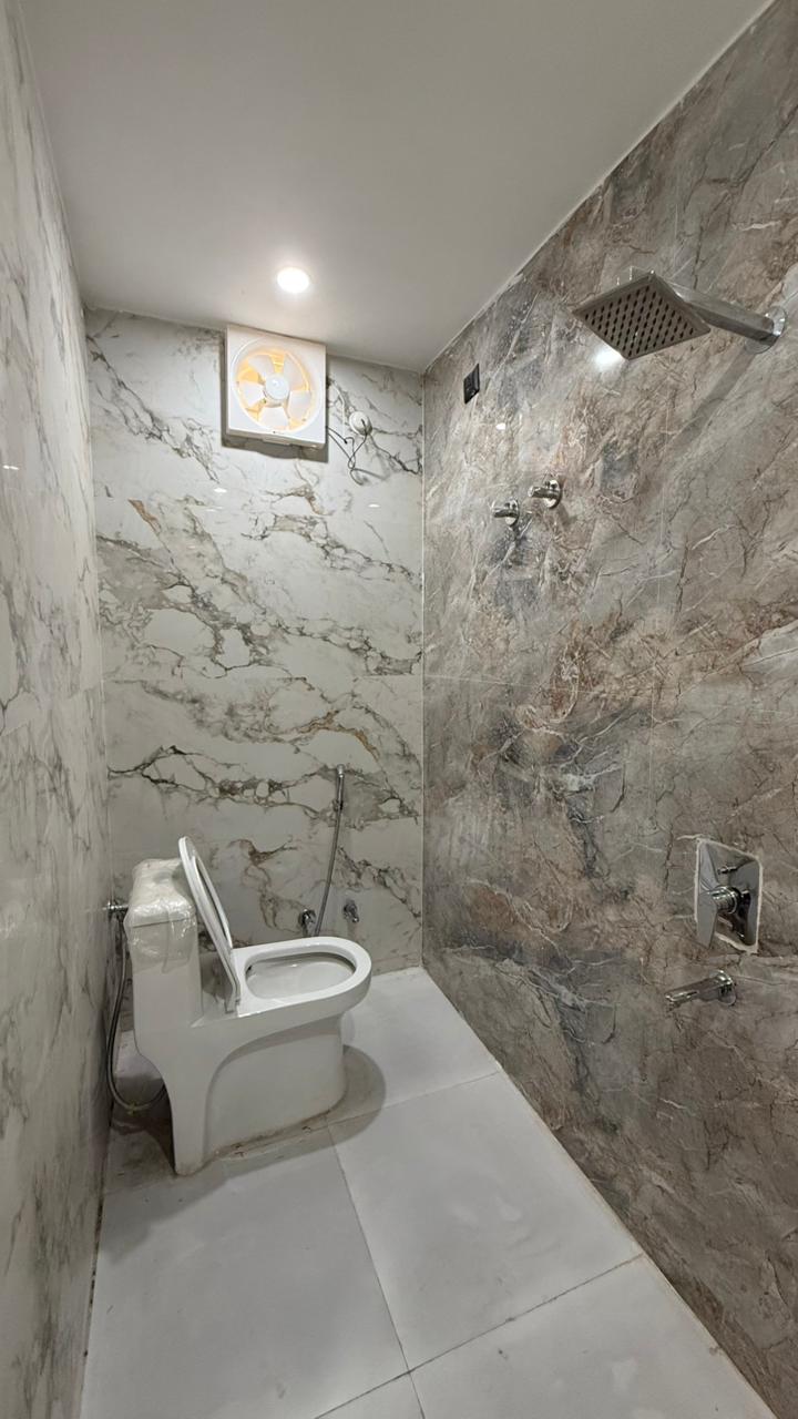 MODERN TRIPLE  Suite