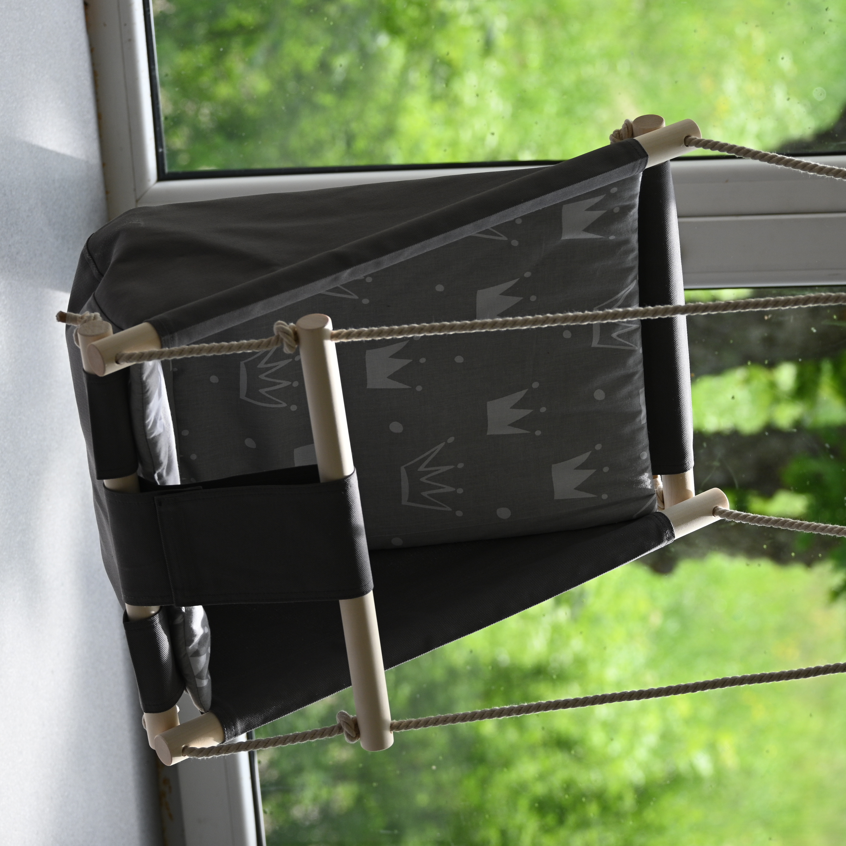 Pelēkas kokvilnas šūpoles