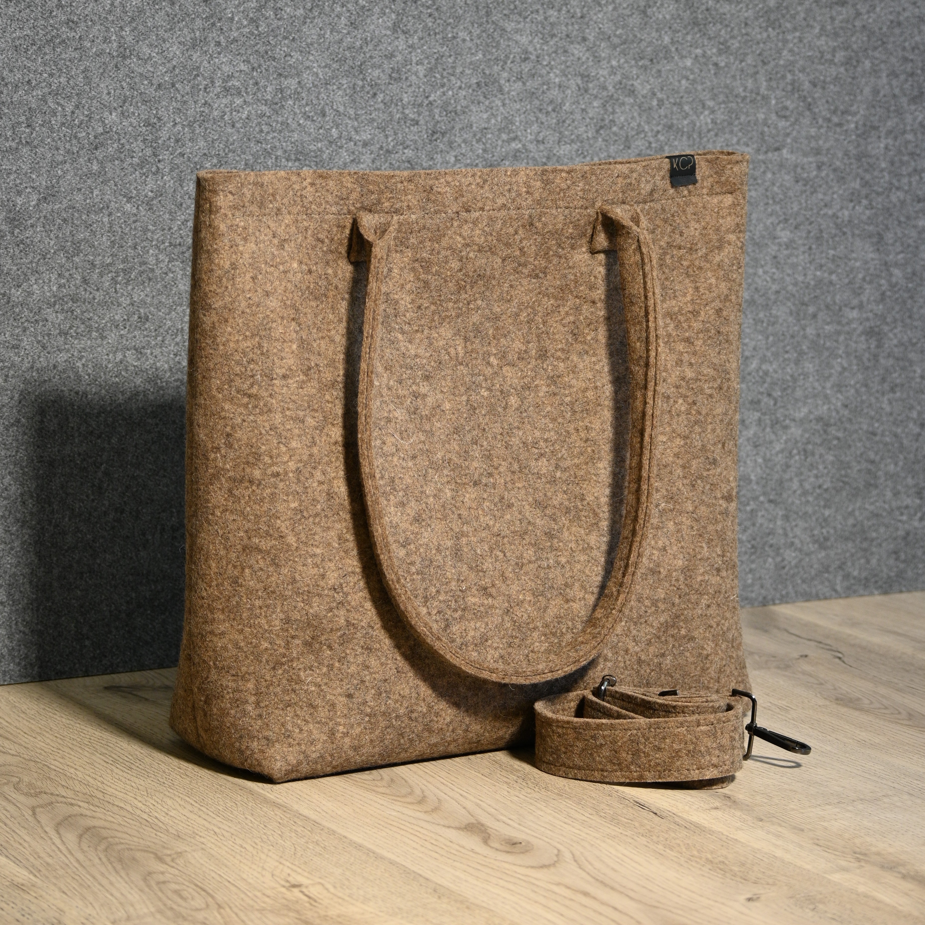 Merino filca rokassoma (L)