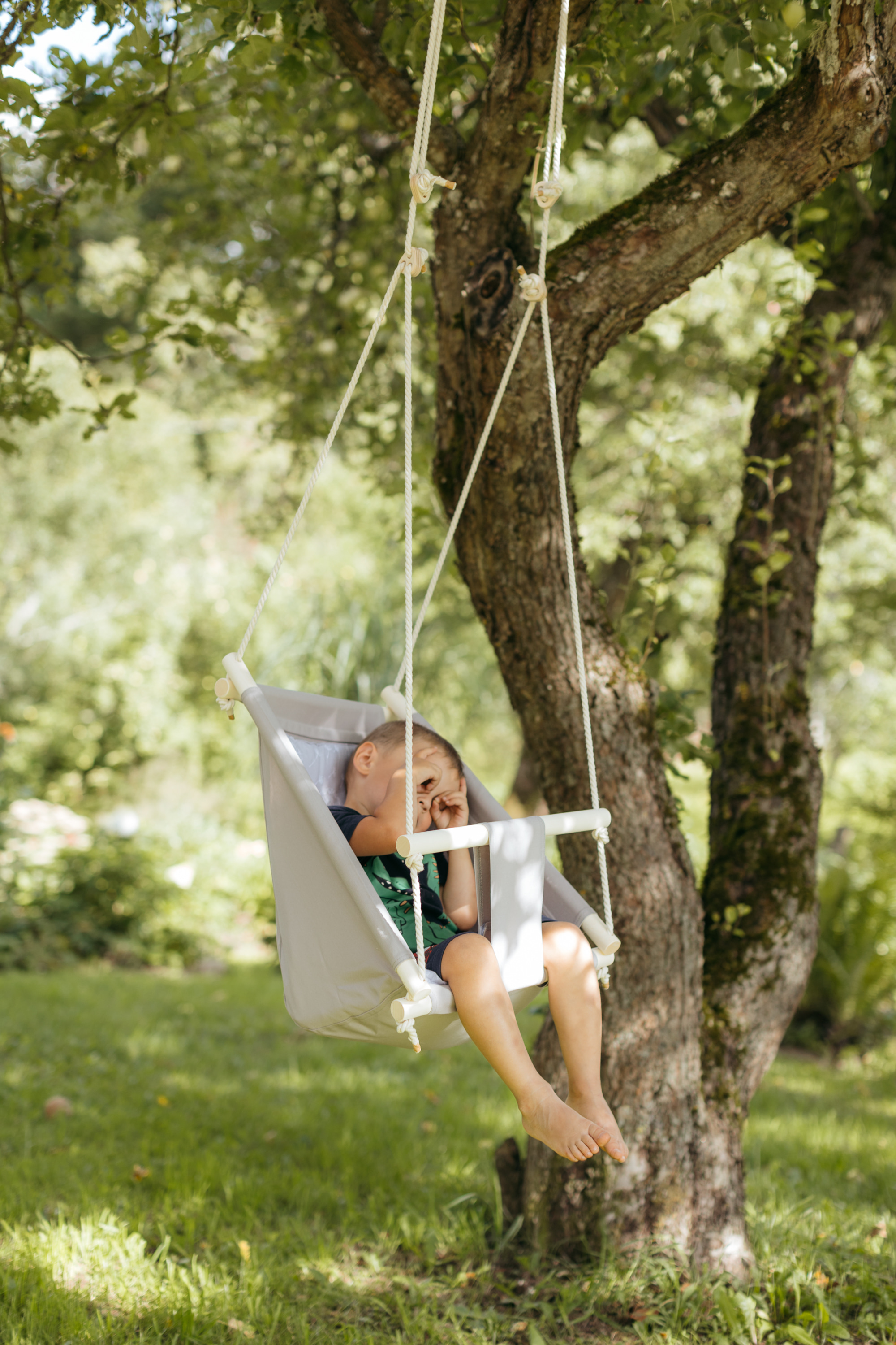 Pelēkas kokvilnas šūpoles