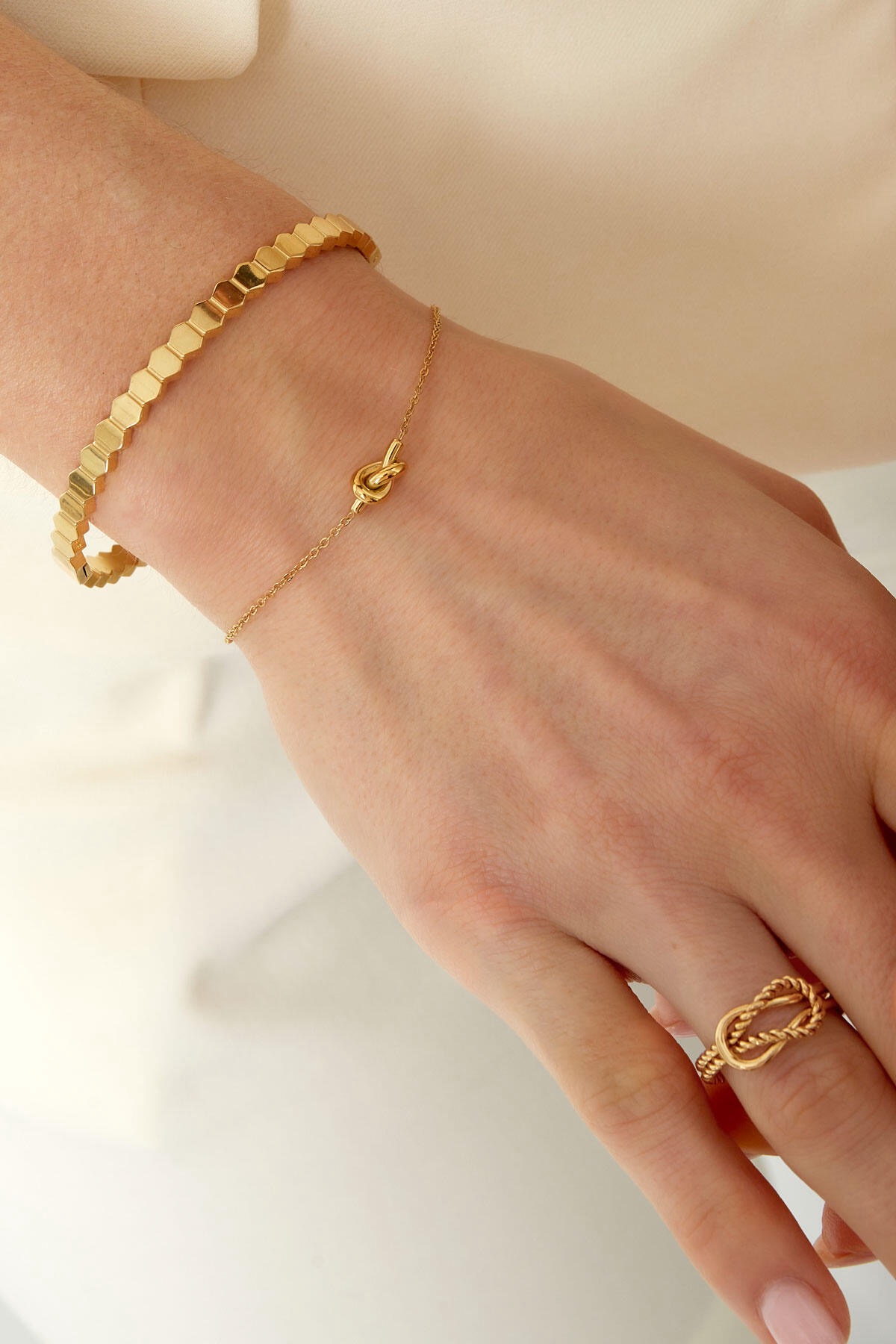 Filigranes Knoten-Armband 