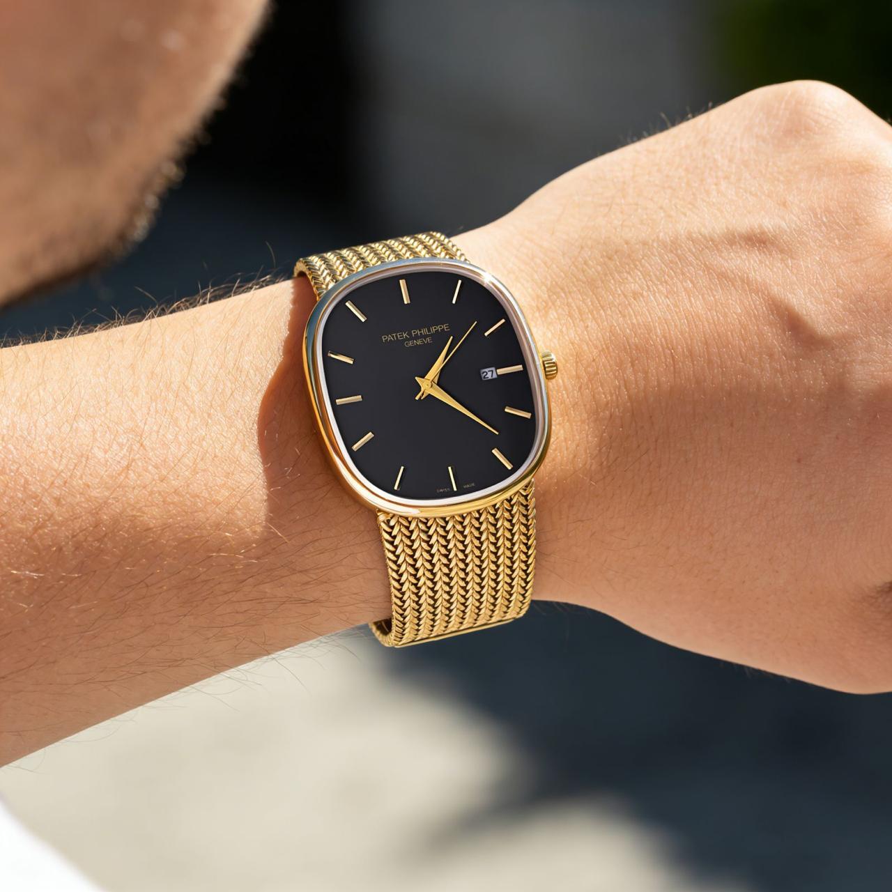 Luxury Gold Mesh Wristwatch