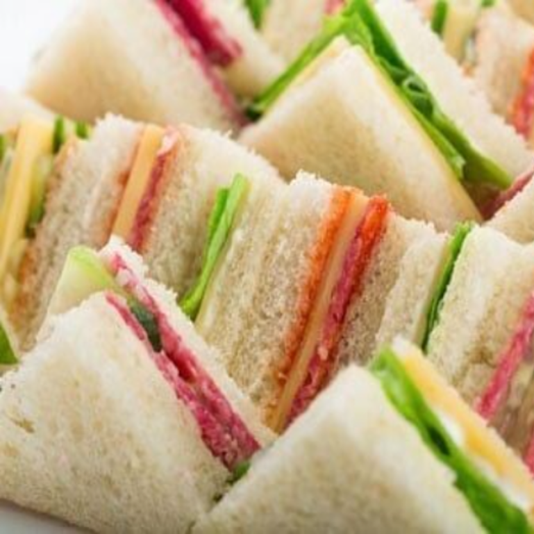 Luxe hapjes: 30 Mini sandwiches