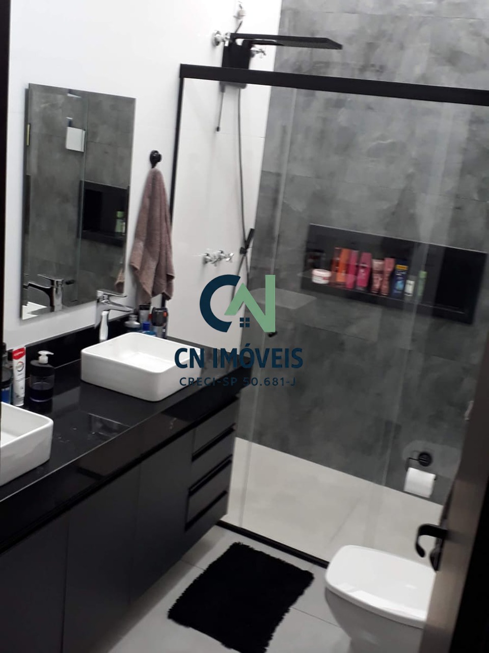 Casa à venda no condomínio alvorada