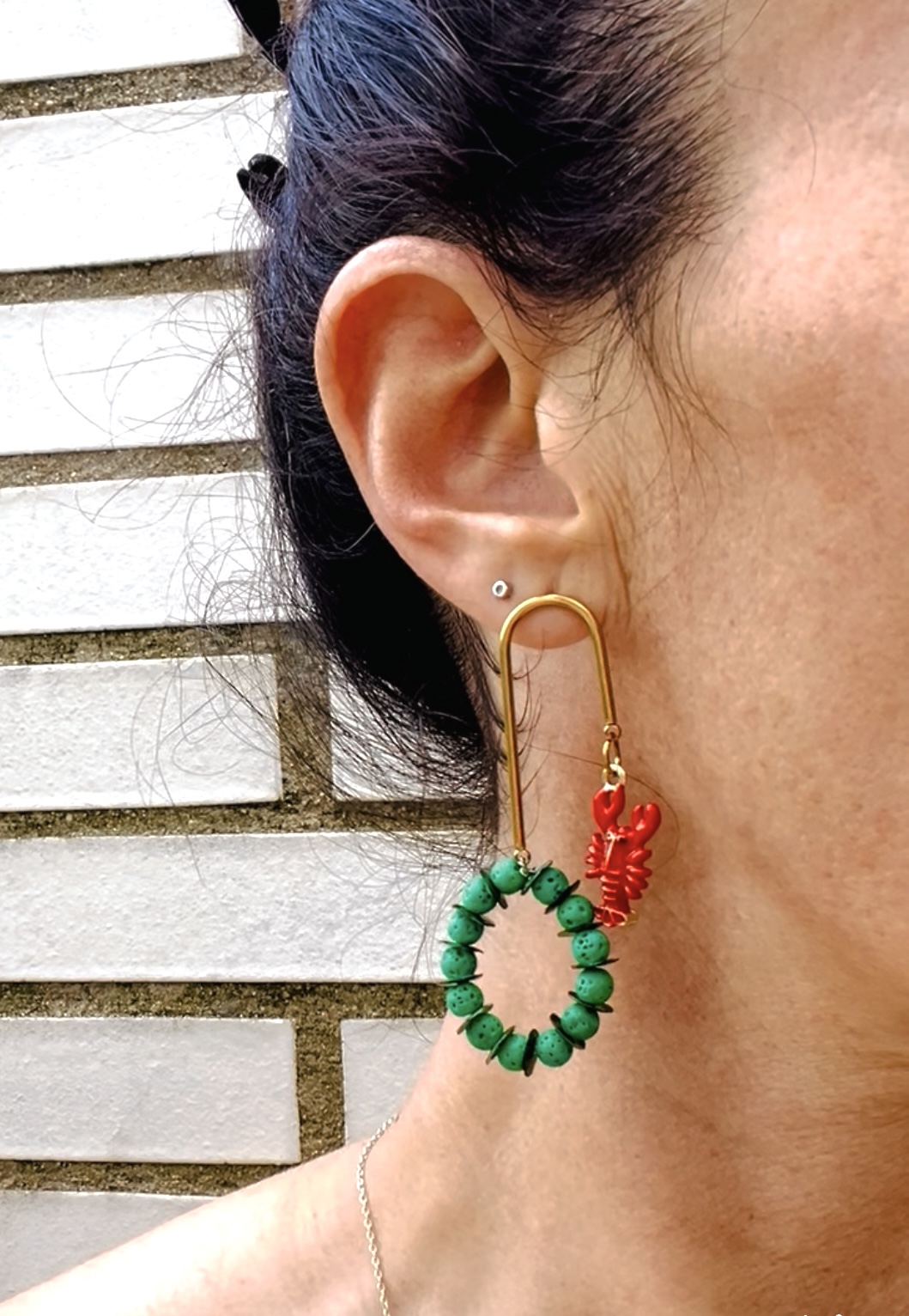 Pendientes Ovalados Verdes y Cangrejo Rojo