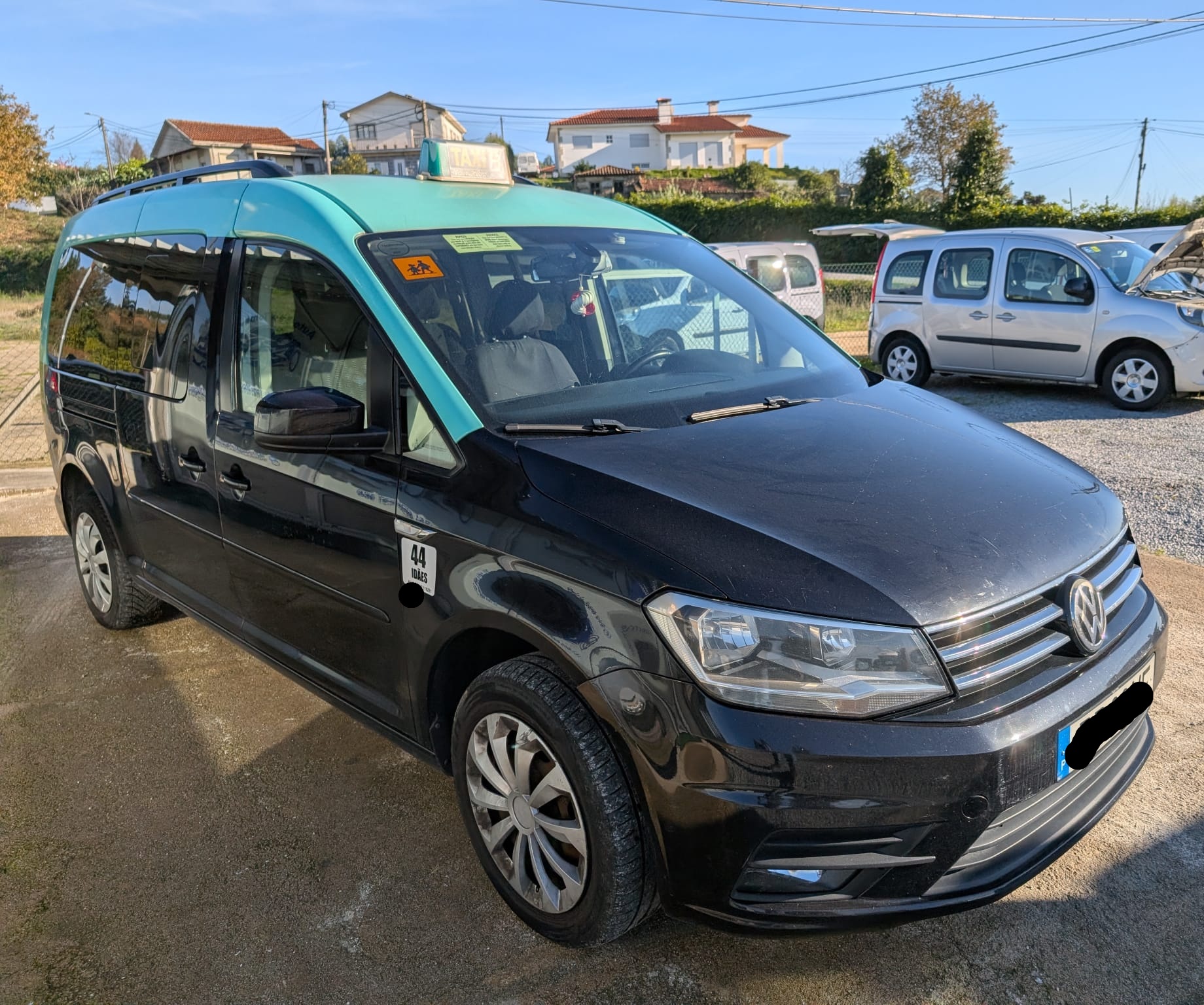Taxi Vw Cady com licença