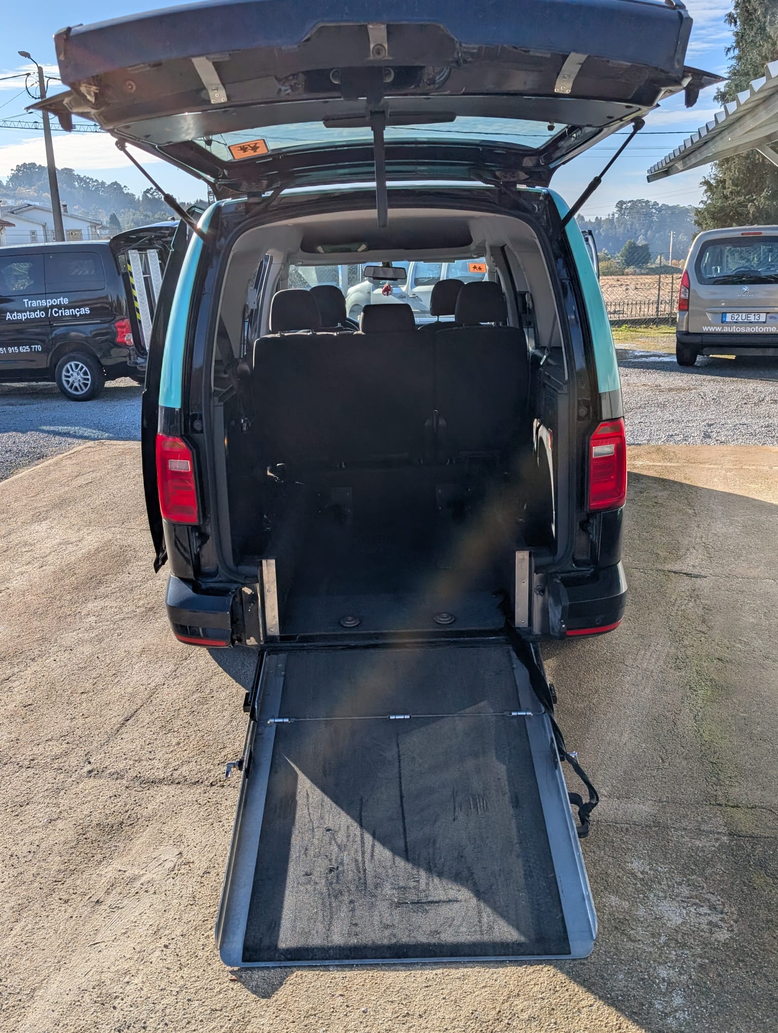 Taxi Vw Cady com licença