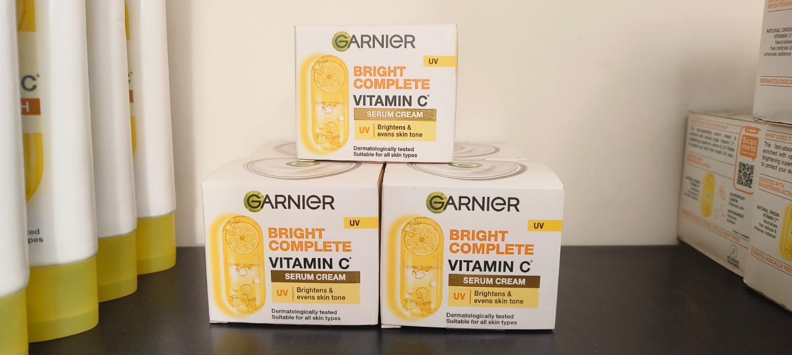 Garnier Bright Complete Vitamin C Serum Cream