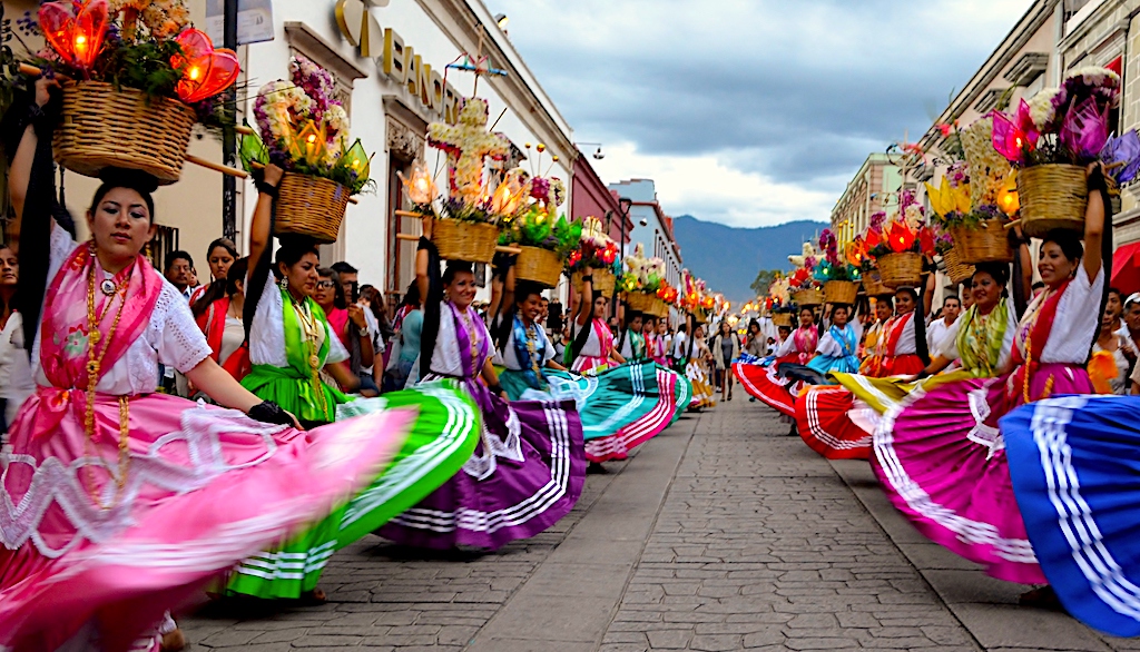 OAXACA GUELAGUETZA 