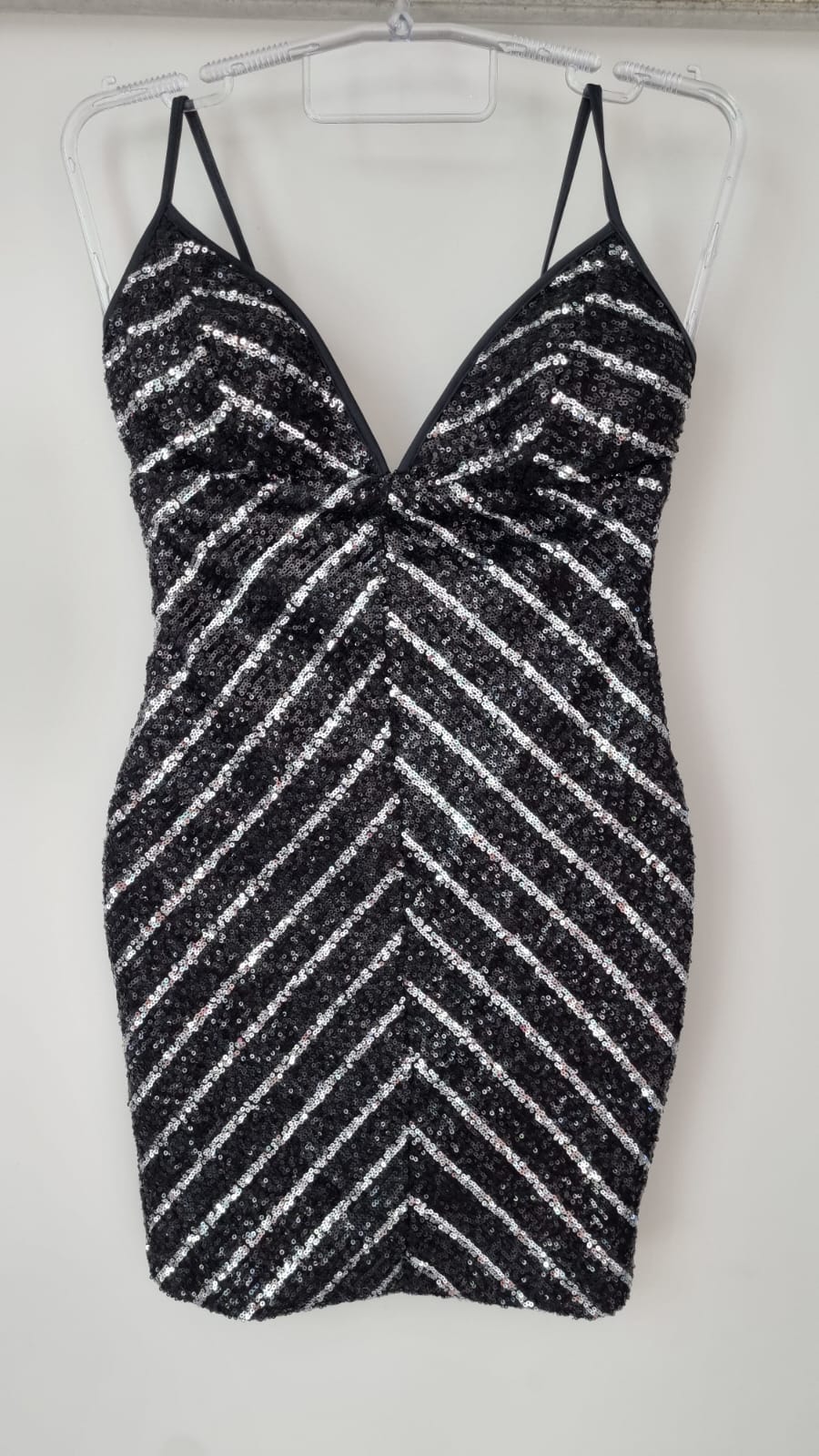 Vestido de Festa Preto com Paetês