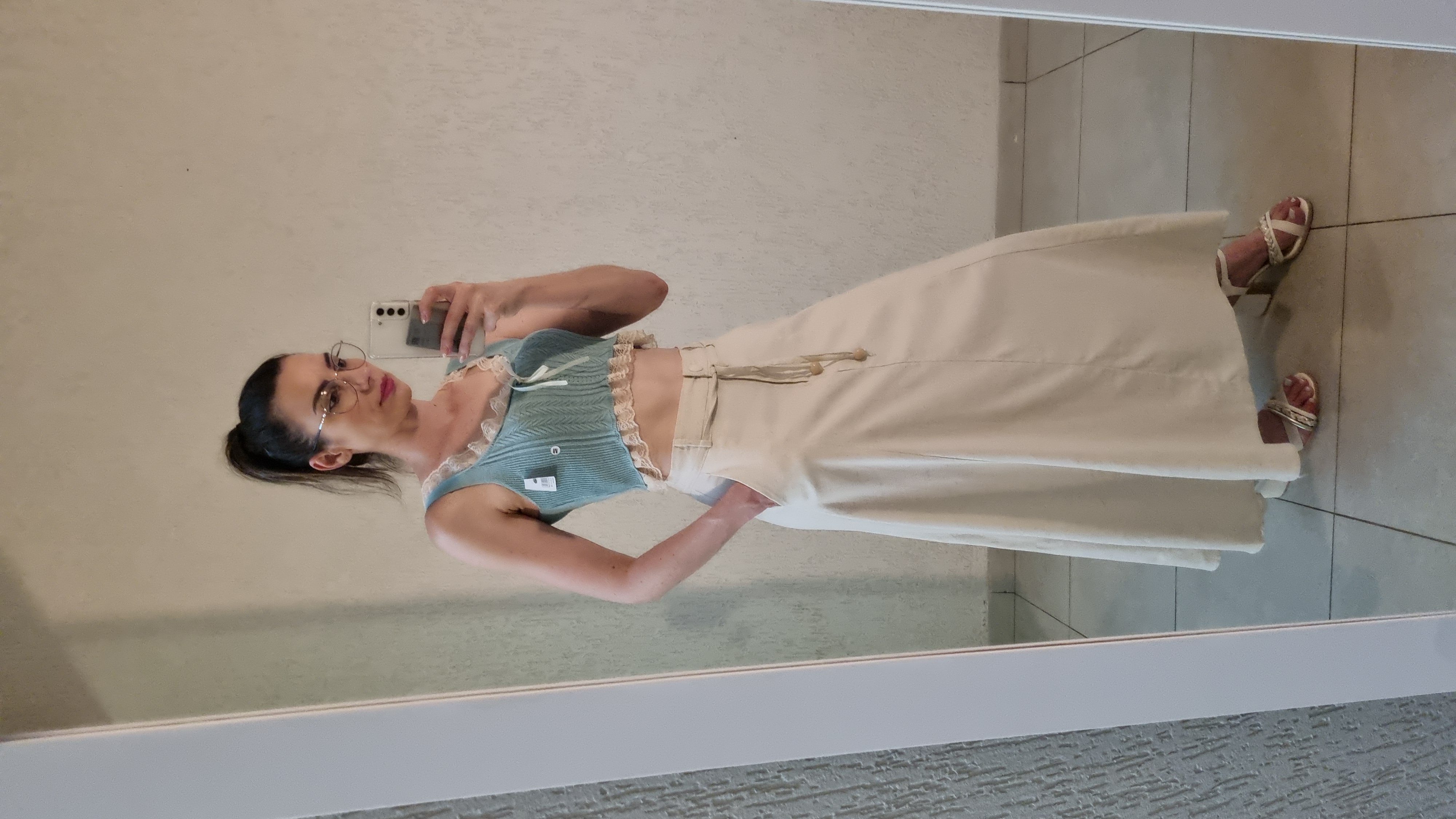 Cropedd em tricot detalhes em renda