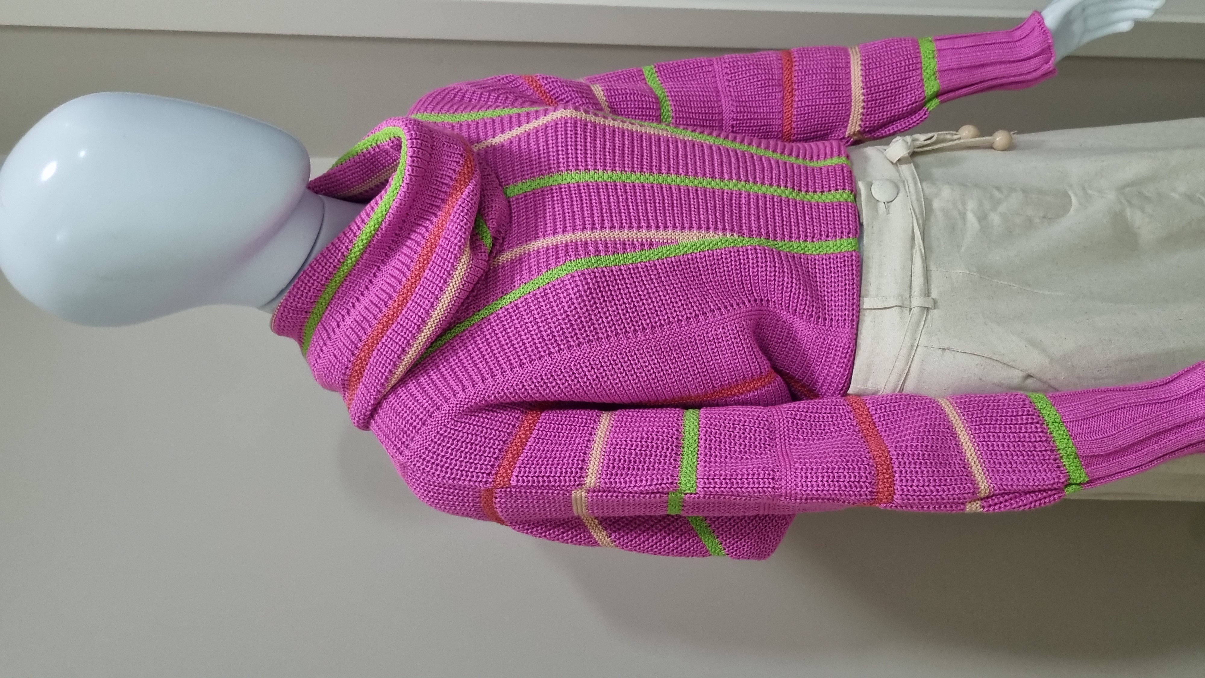 Blusa em tricot manga morcego