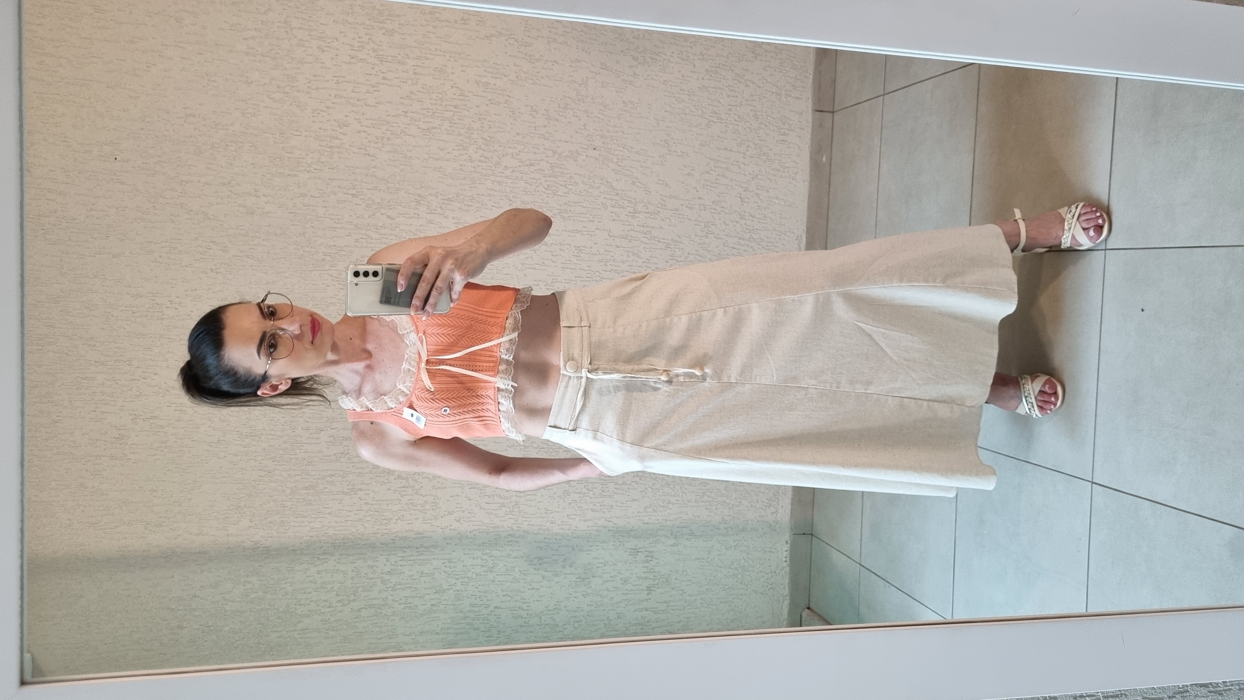 Cropedd em tricot detalhes em renda 