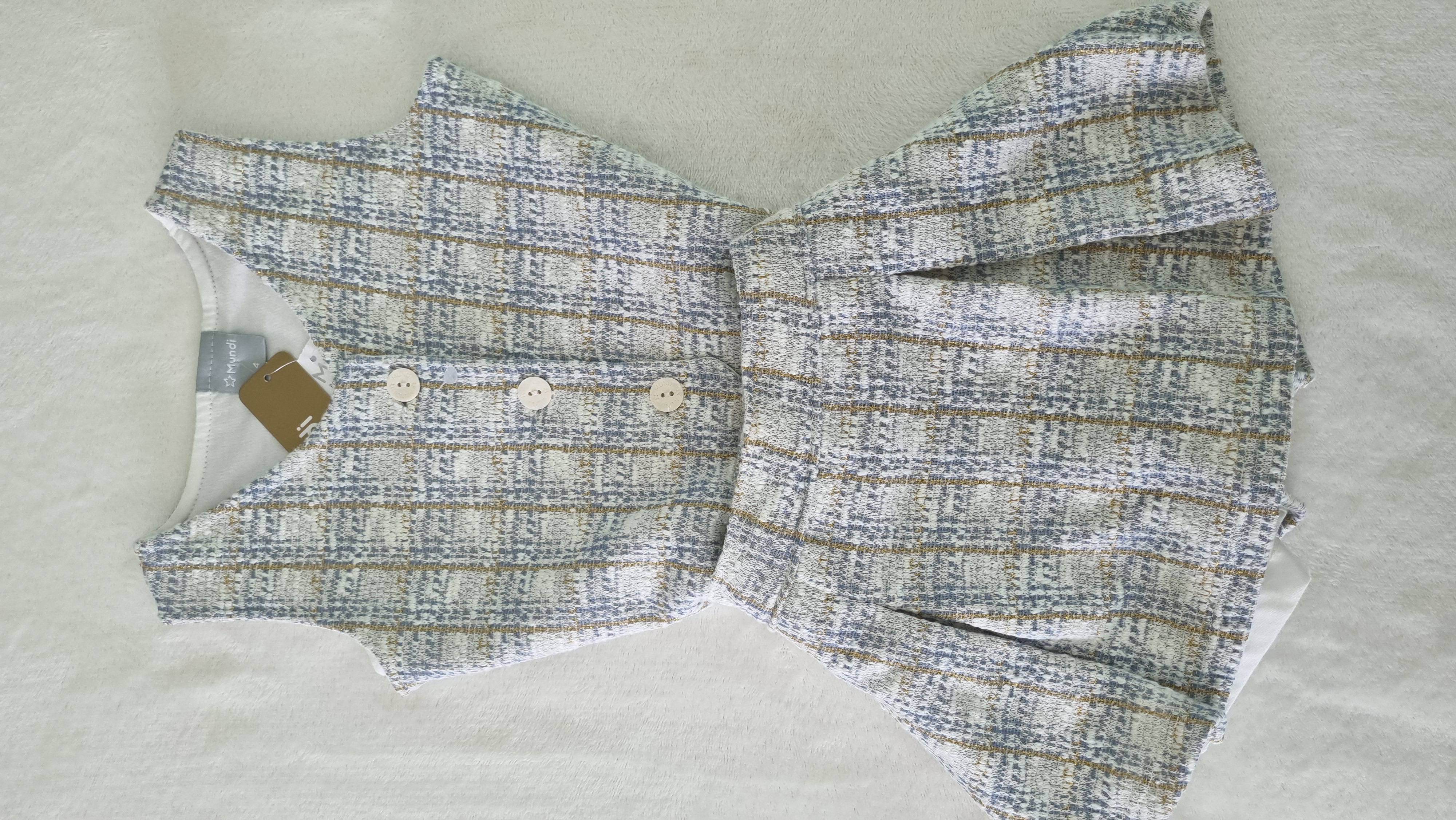 Conjunto infantil elegante