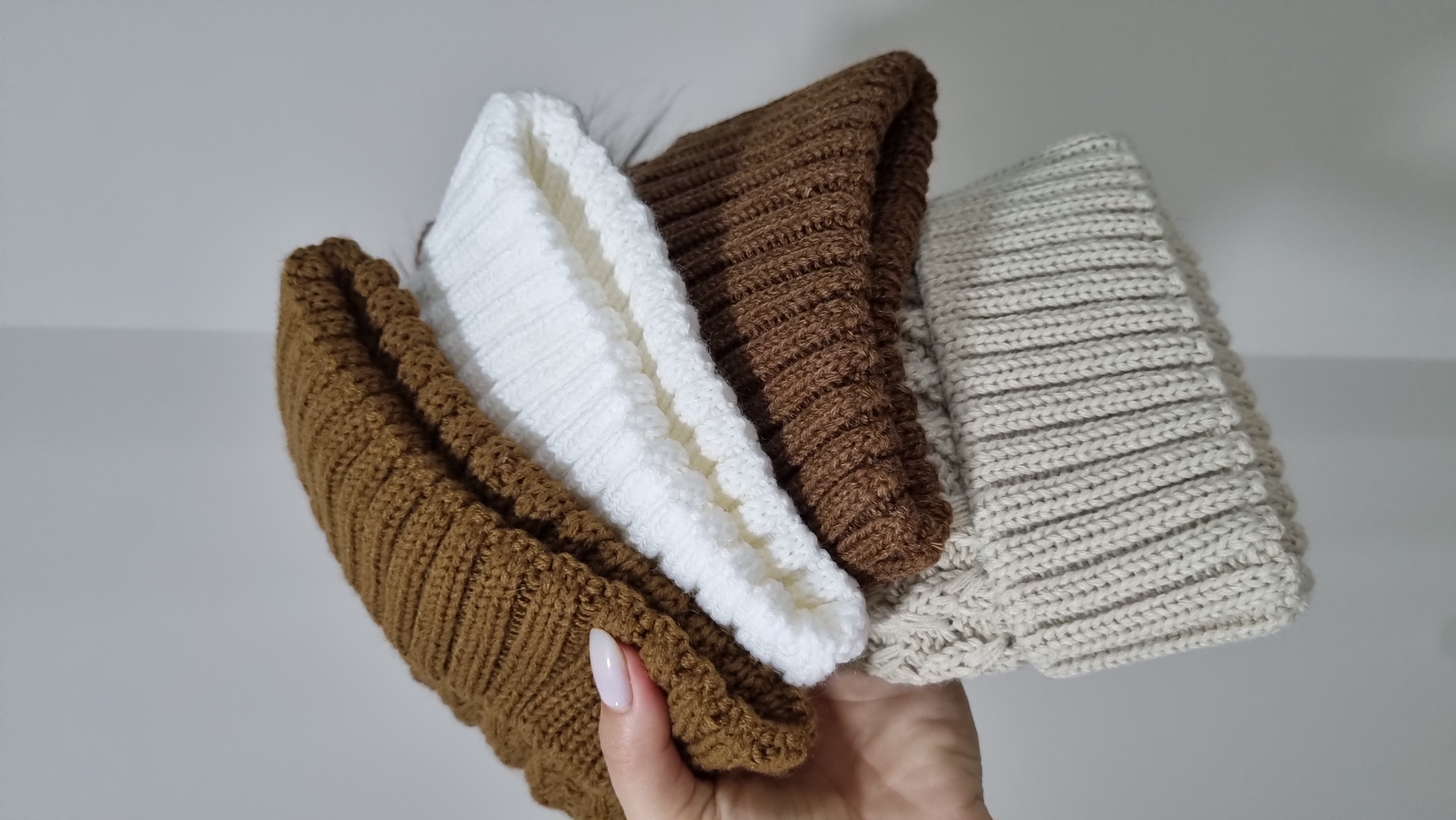 Gorro de Tricô com Pom Pom