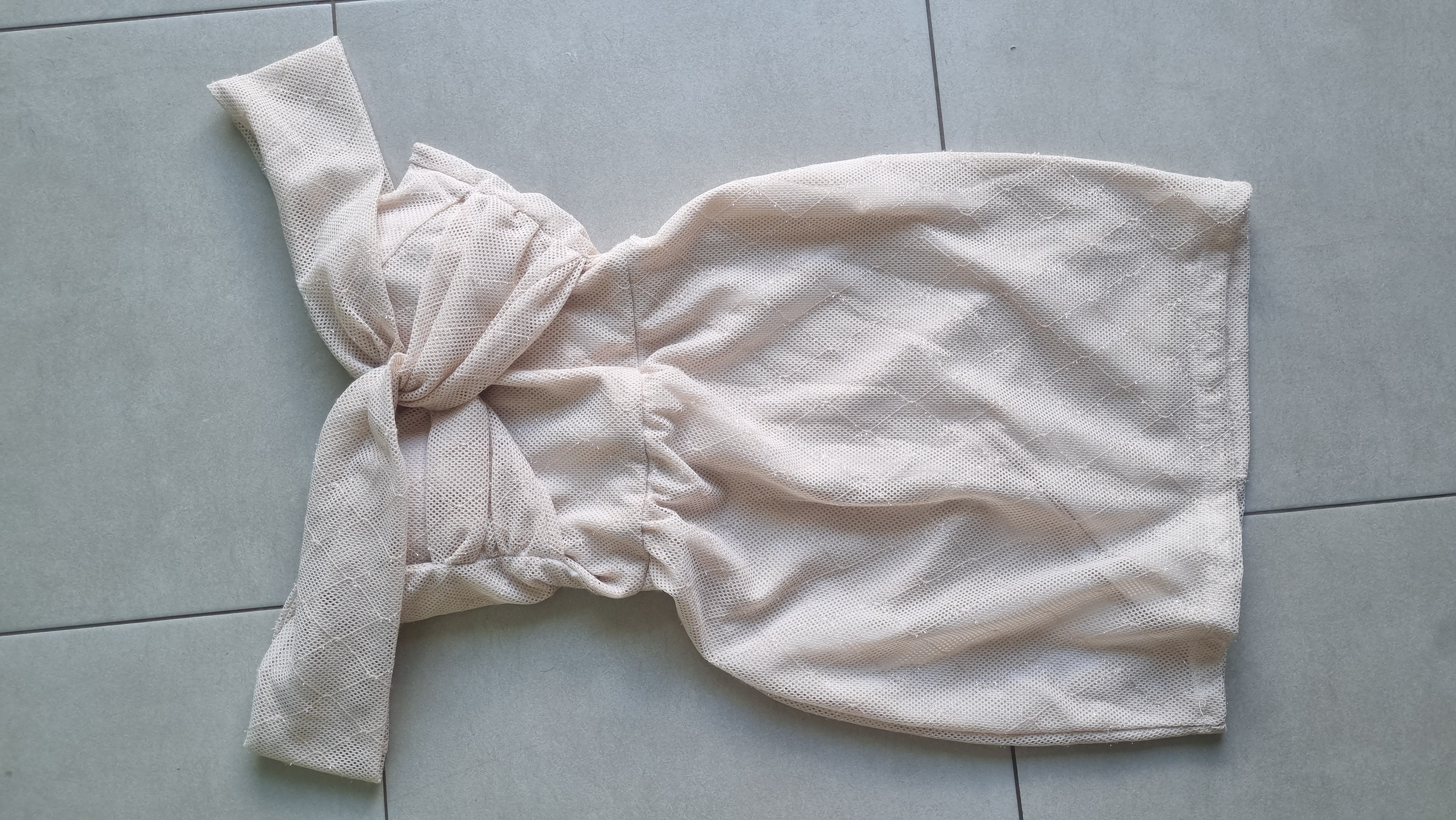 Vestido Off-Shoulder Bege