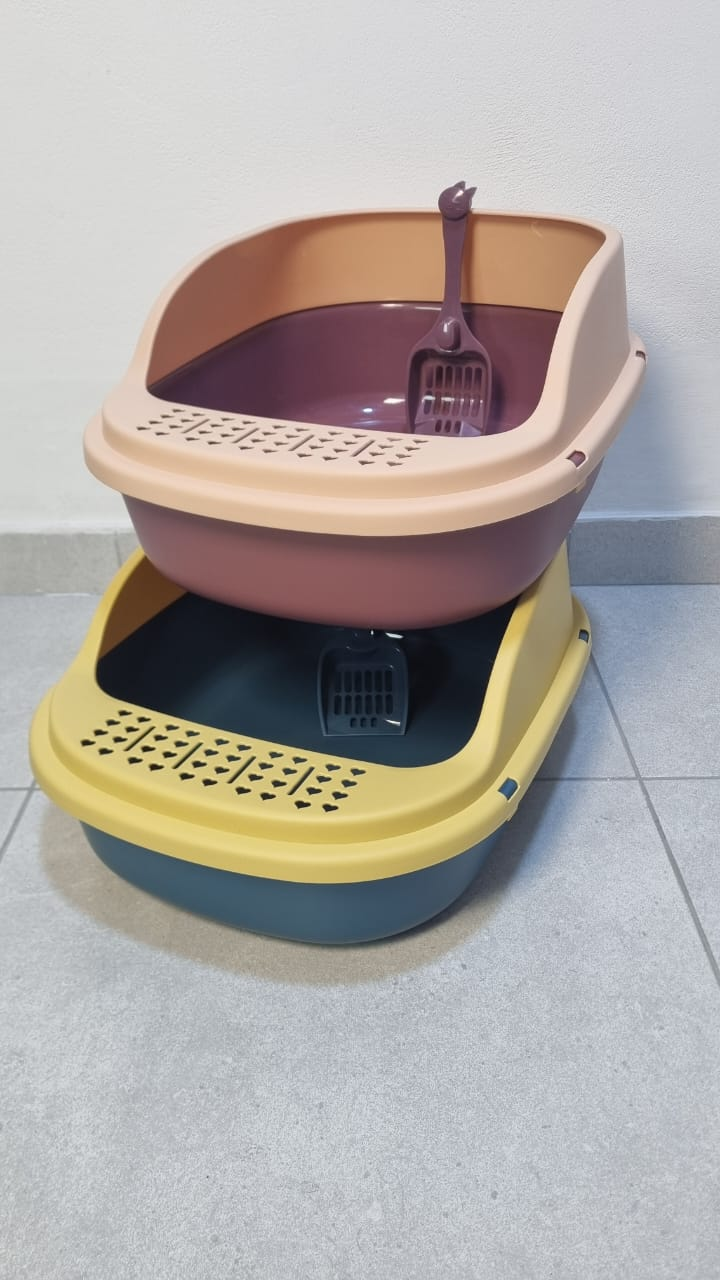 Arenero L abierto con filtro y diseño corazon