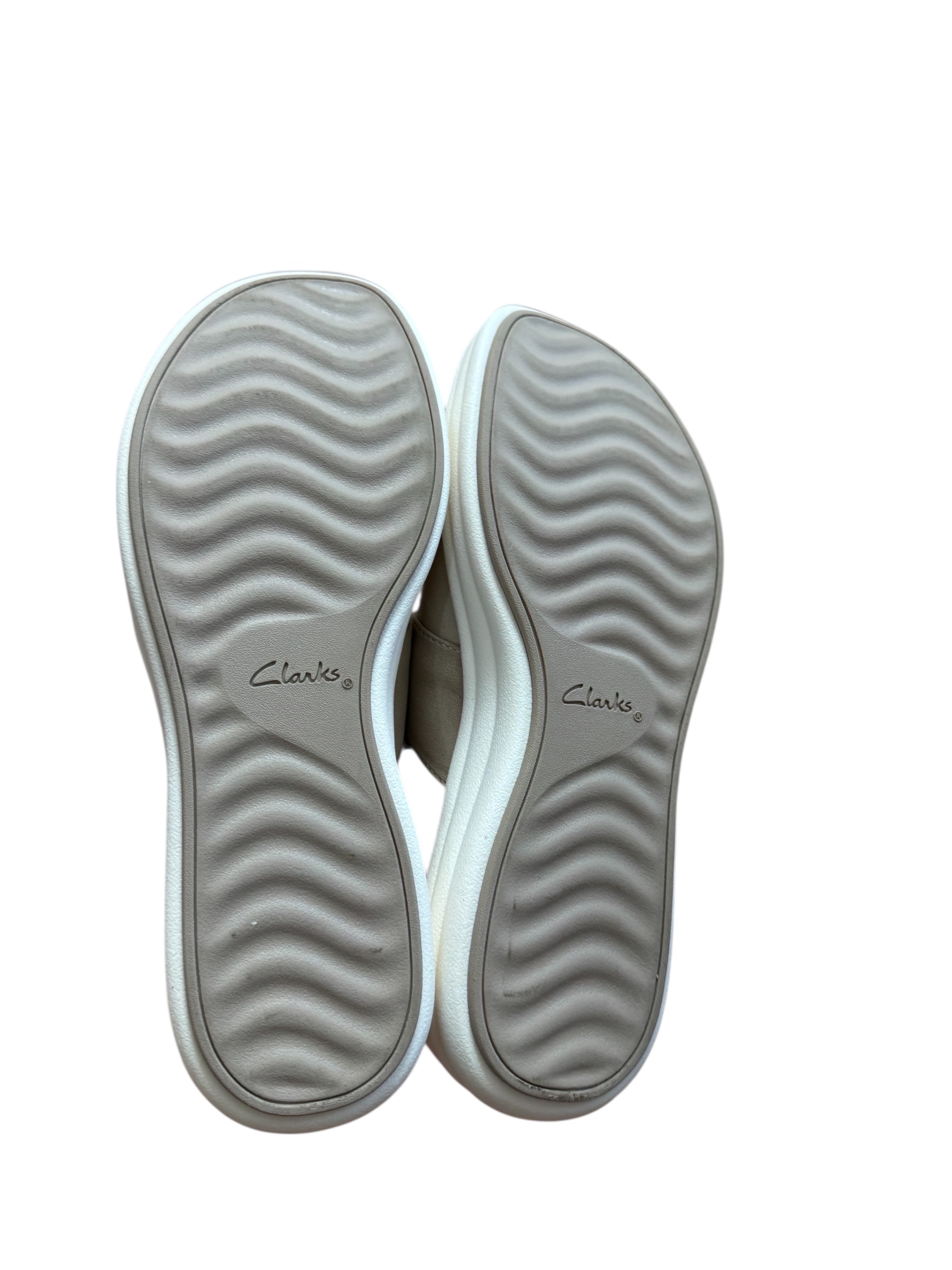 Clarks womens Drift Buckle