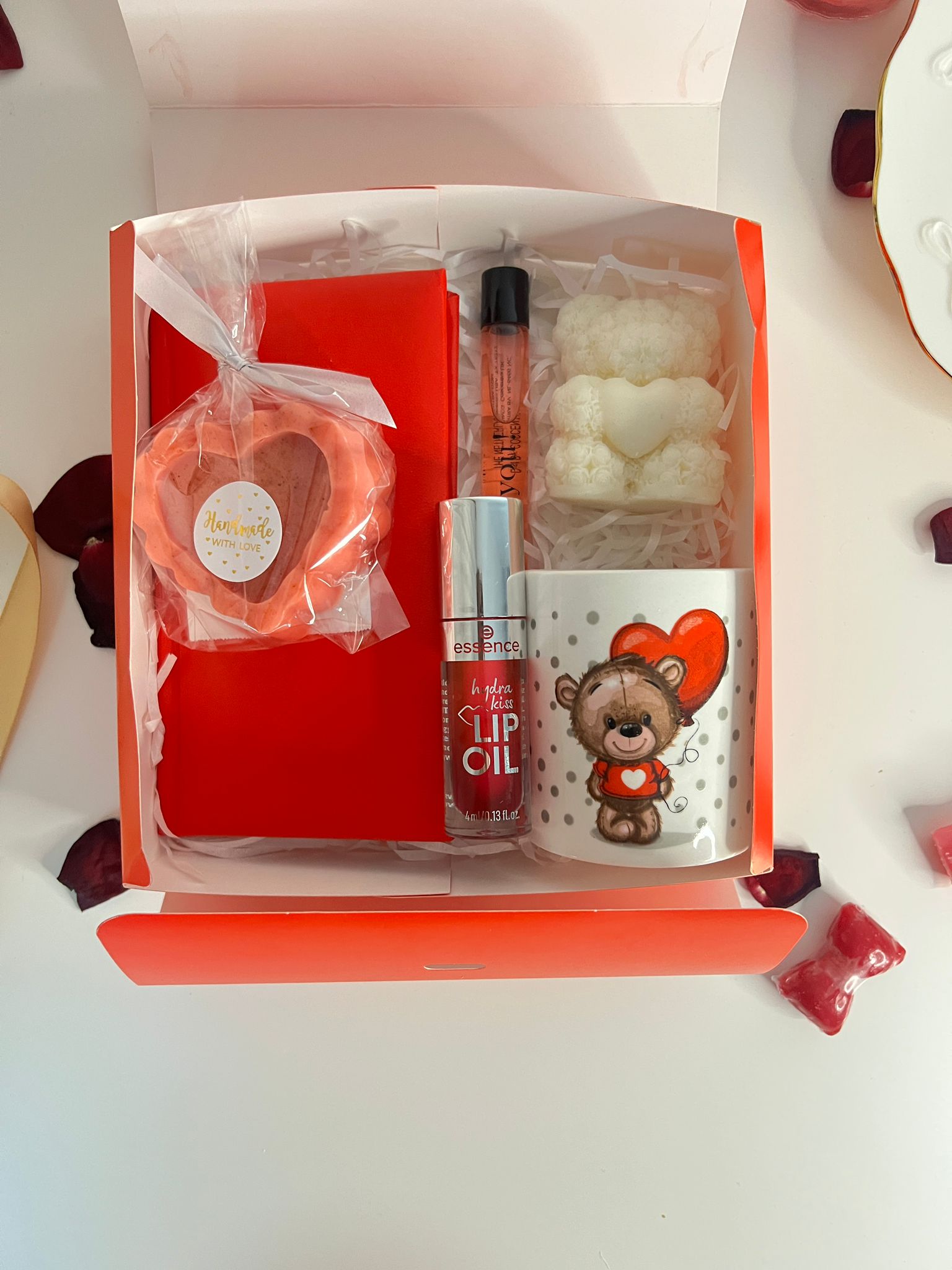 Red Love Ritual - small timeless gift box