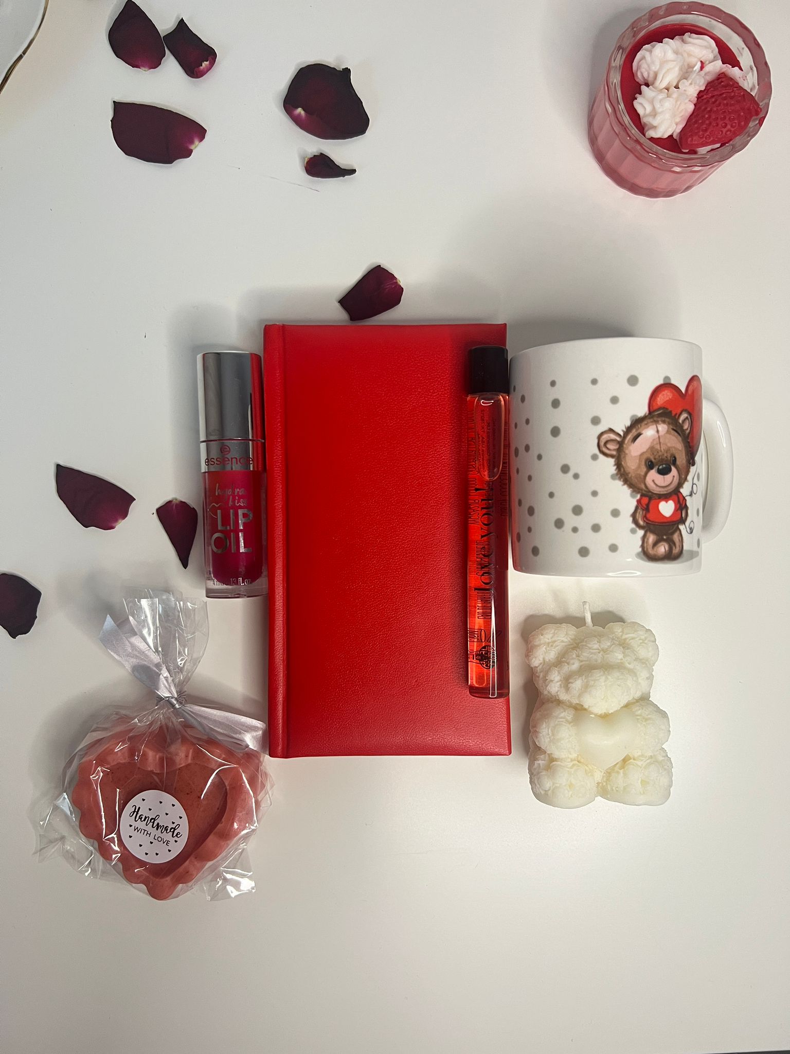 Red Love Ritual - small timeless gift box