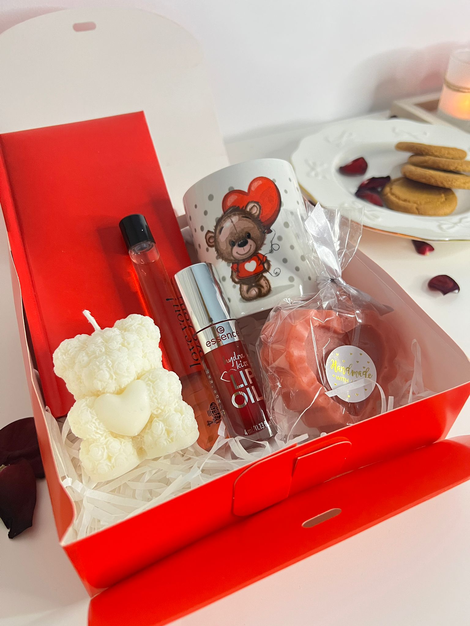 Red Love Ritual - small timeless gift box