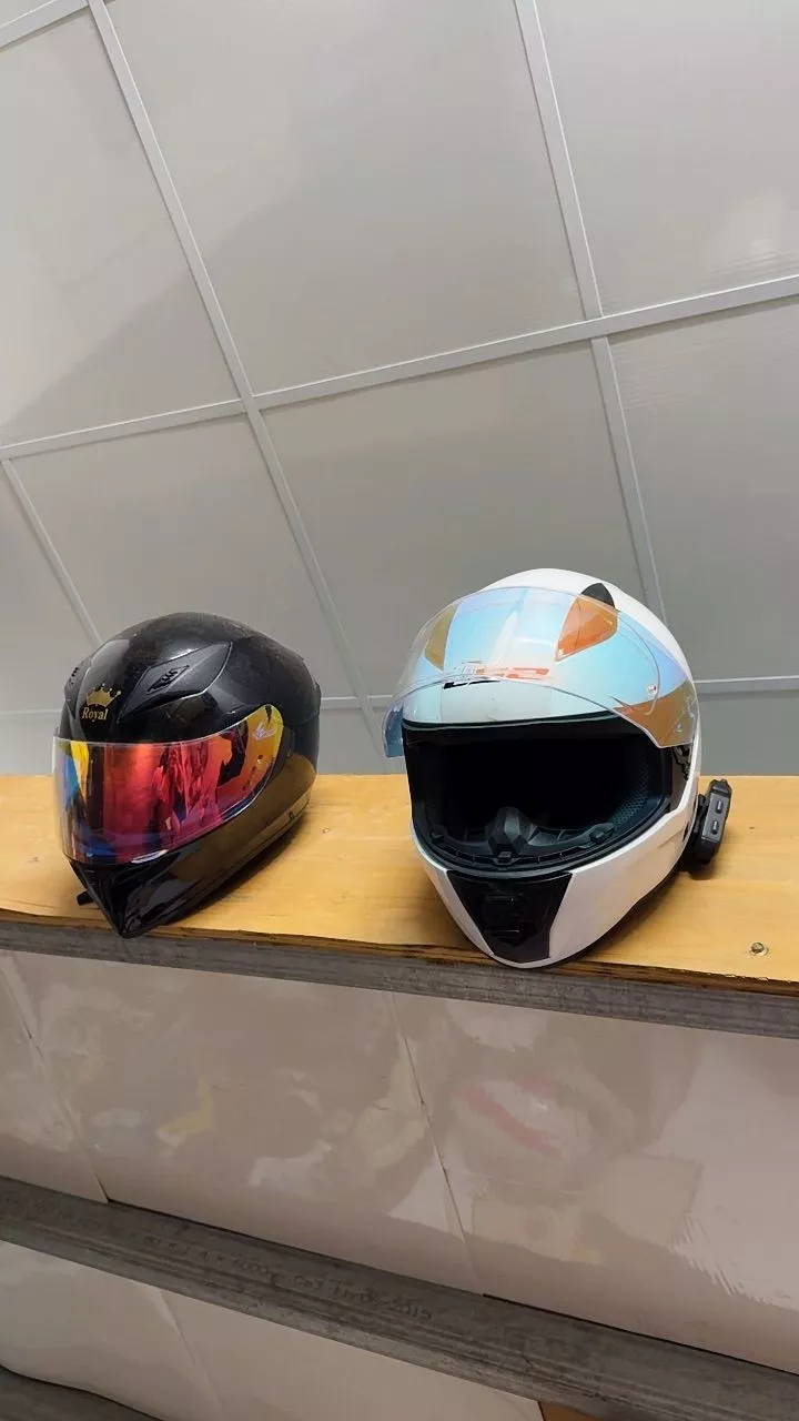 MÓC TREO MŨ BẢO HIỂM GẮN TƯỜNG – GỌN GÀNG, TIỆN LỢI, CHẮC CHẮN