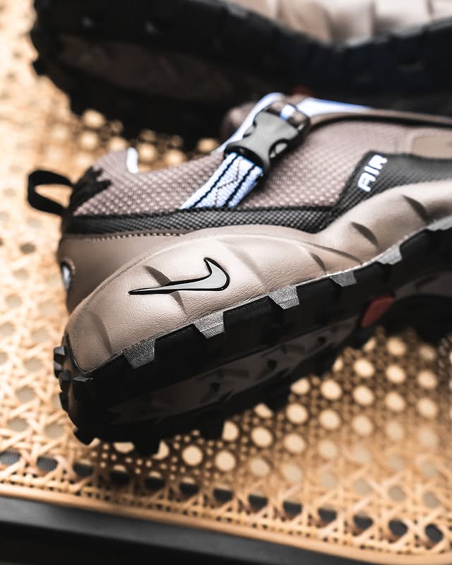 Nike ACG Air Hiking Shoes