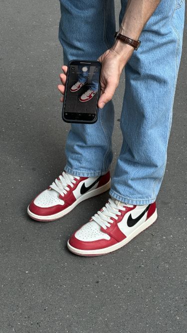 Air Jordan 1 Retro High OG 'Chicago'