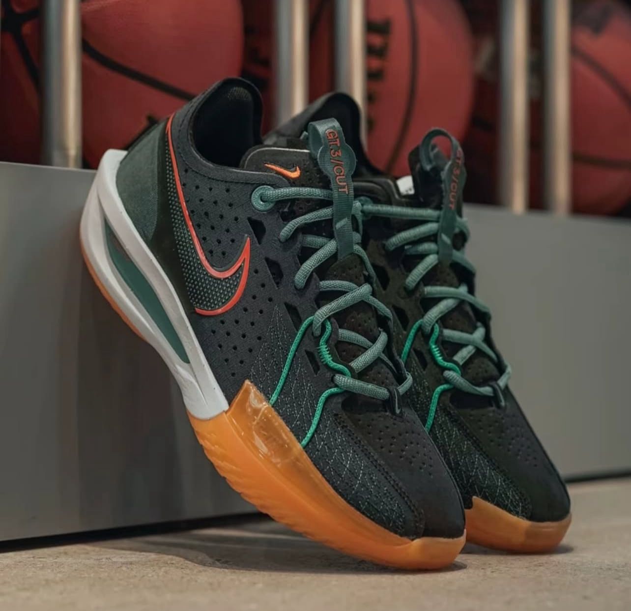 Zoom Cut GT Miami Hurricane Men's Sport Sneakers