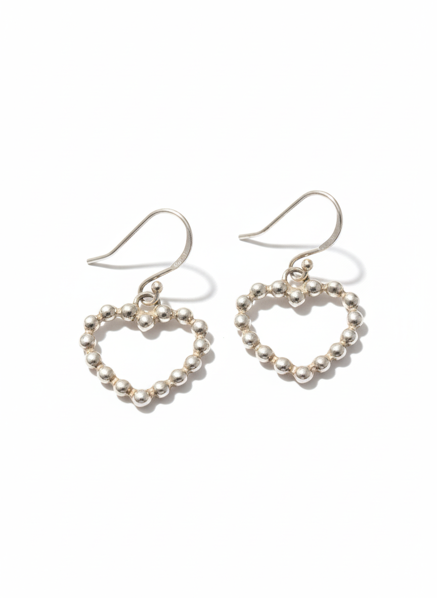 Pendientes de corazón plateados