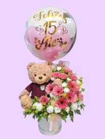 Arreglo de cumpleaños con oso y globo personalizado