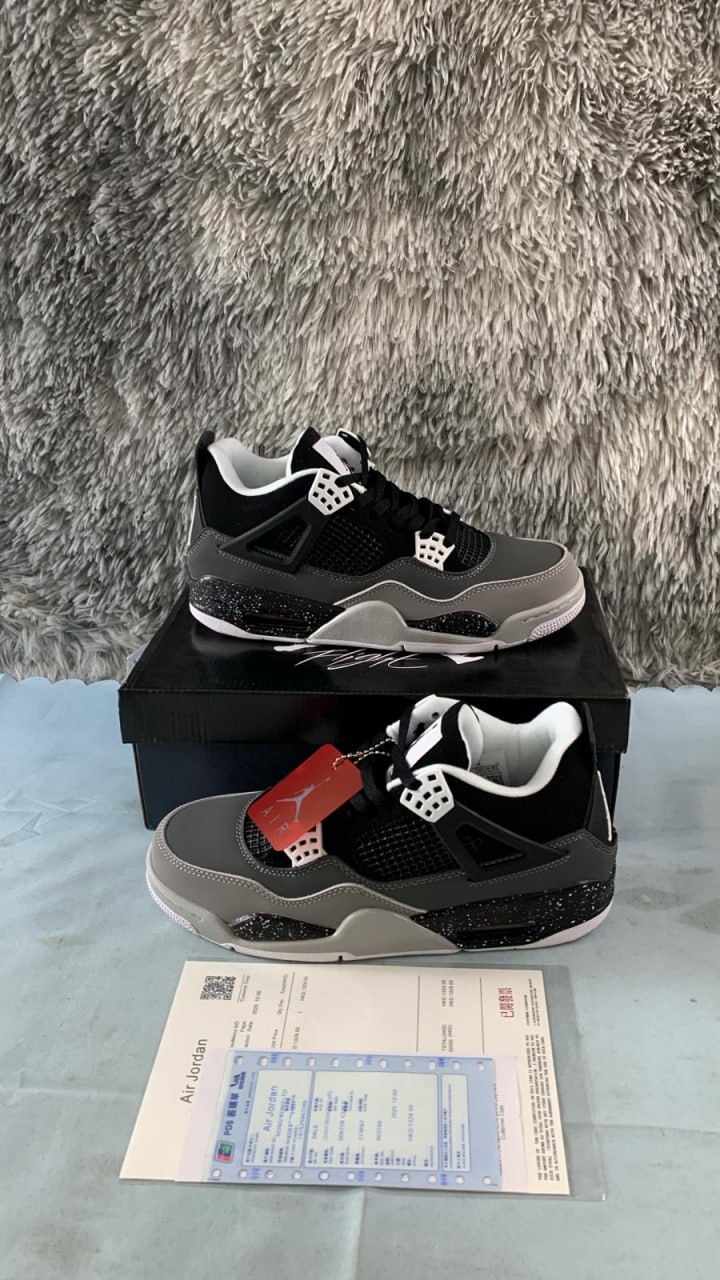 Air Jordan 4 Retro "Fear"