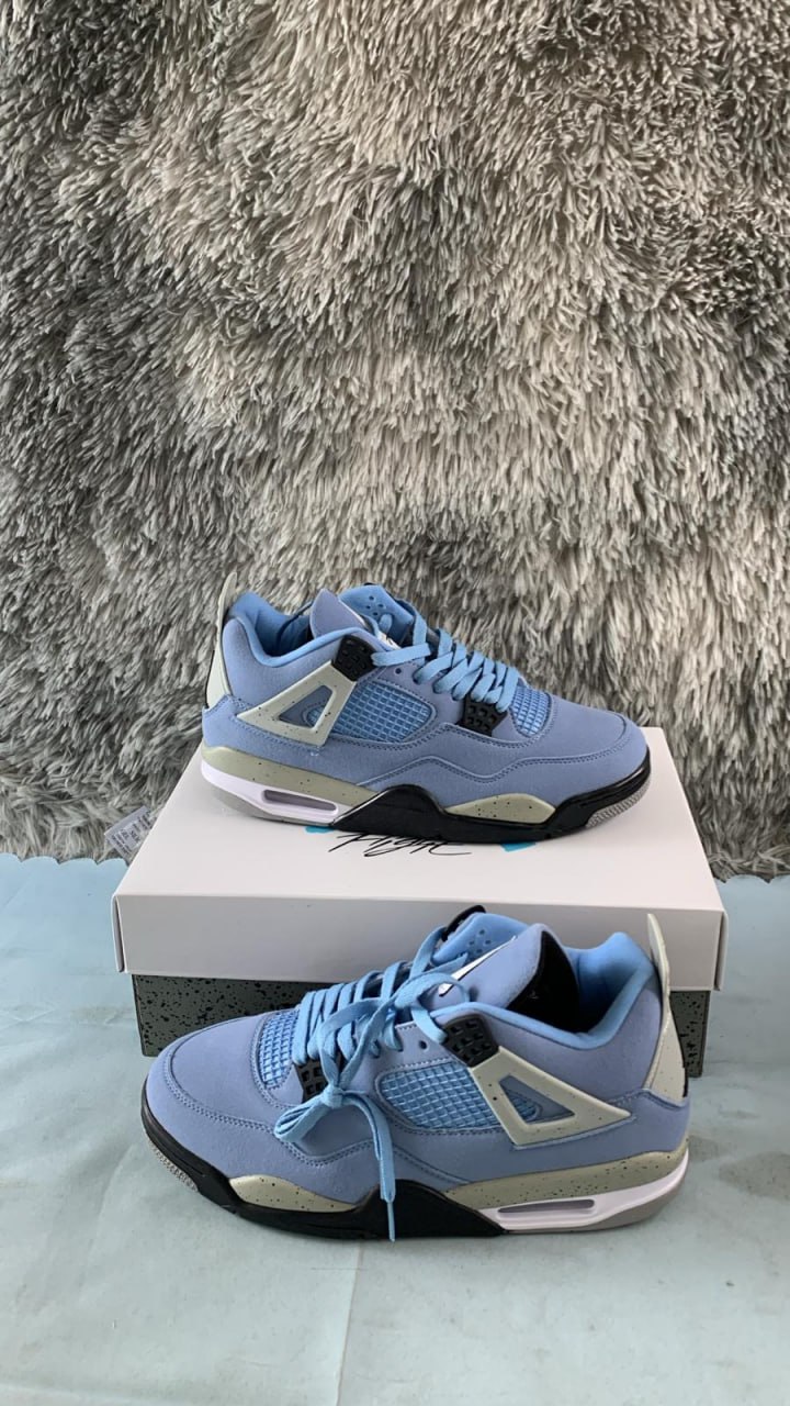 Air Jordan 4 Retro in the "University Blue"