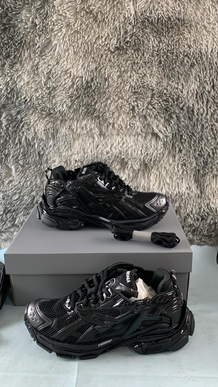 Balenciaga Runner