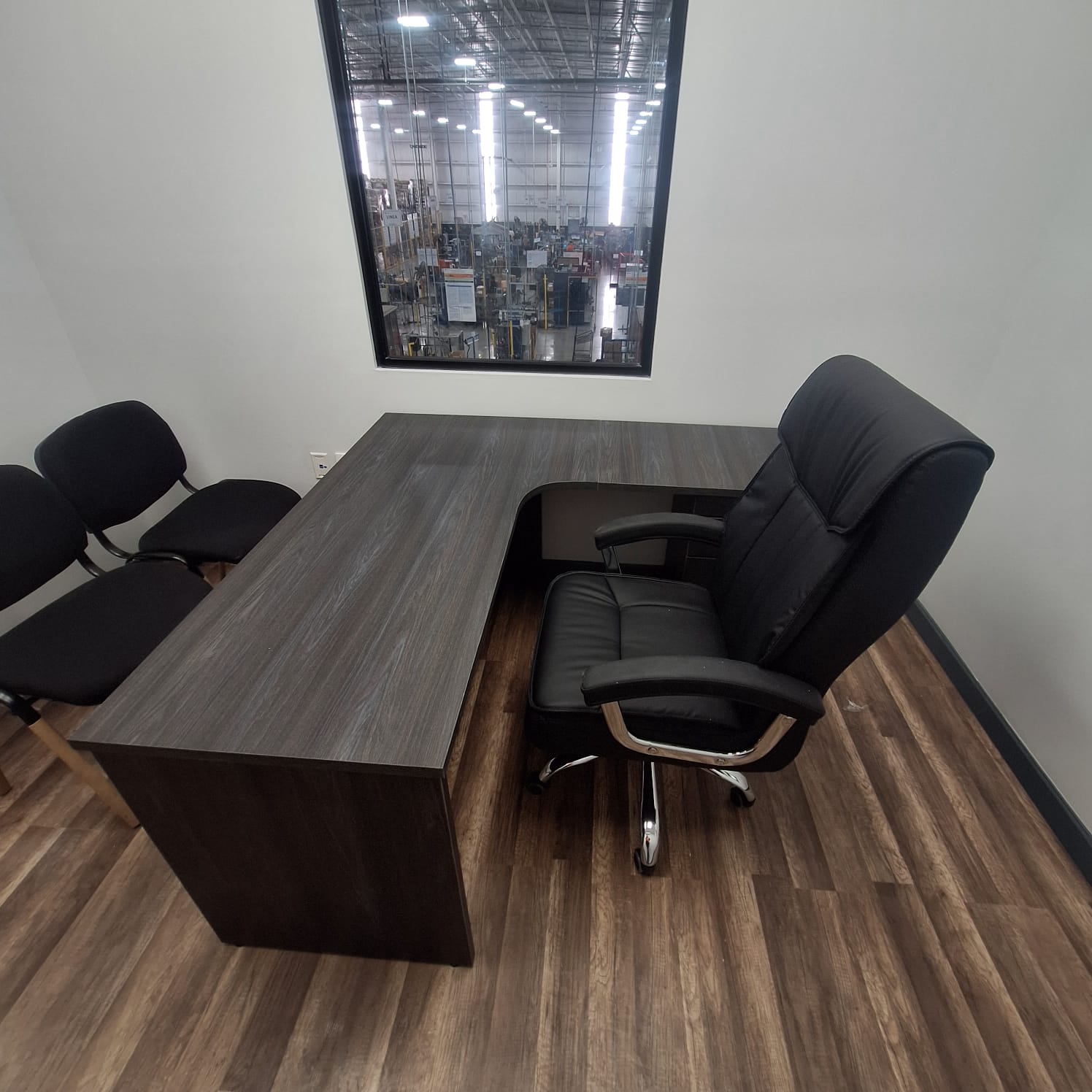 Escritorio ejecutivo con silla