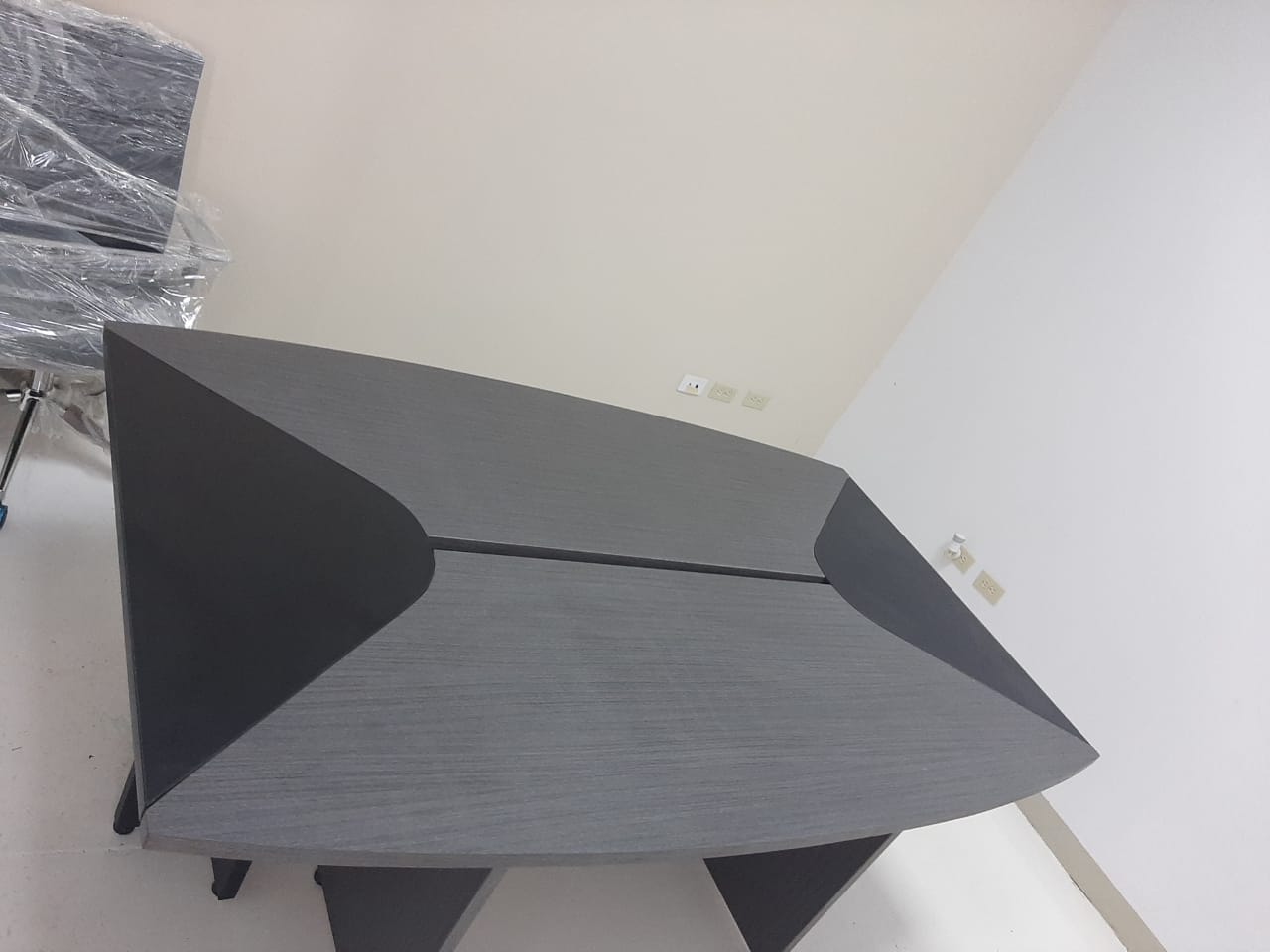 Mesa de oficina moderna