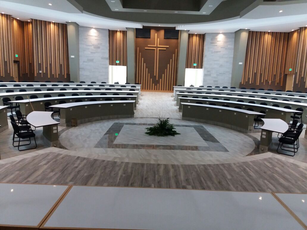 Auditorio Moderno con Mobiliario