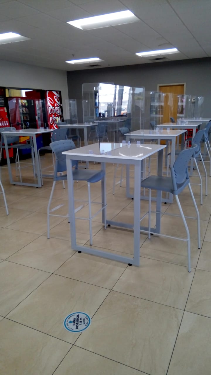 Mesa alta para cafetería