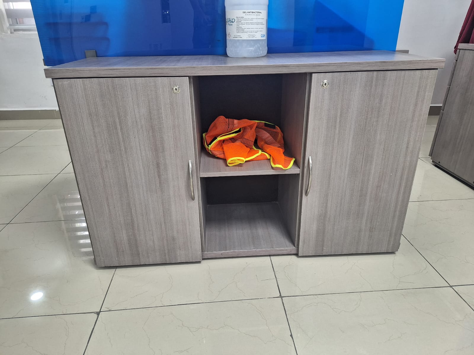 Gabinete de oficina de madera