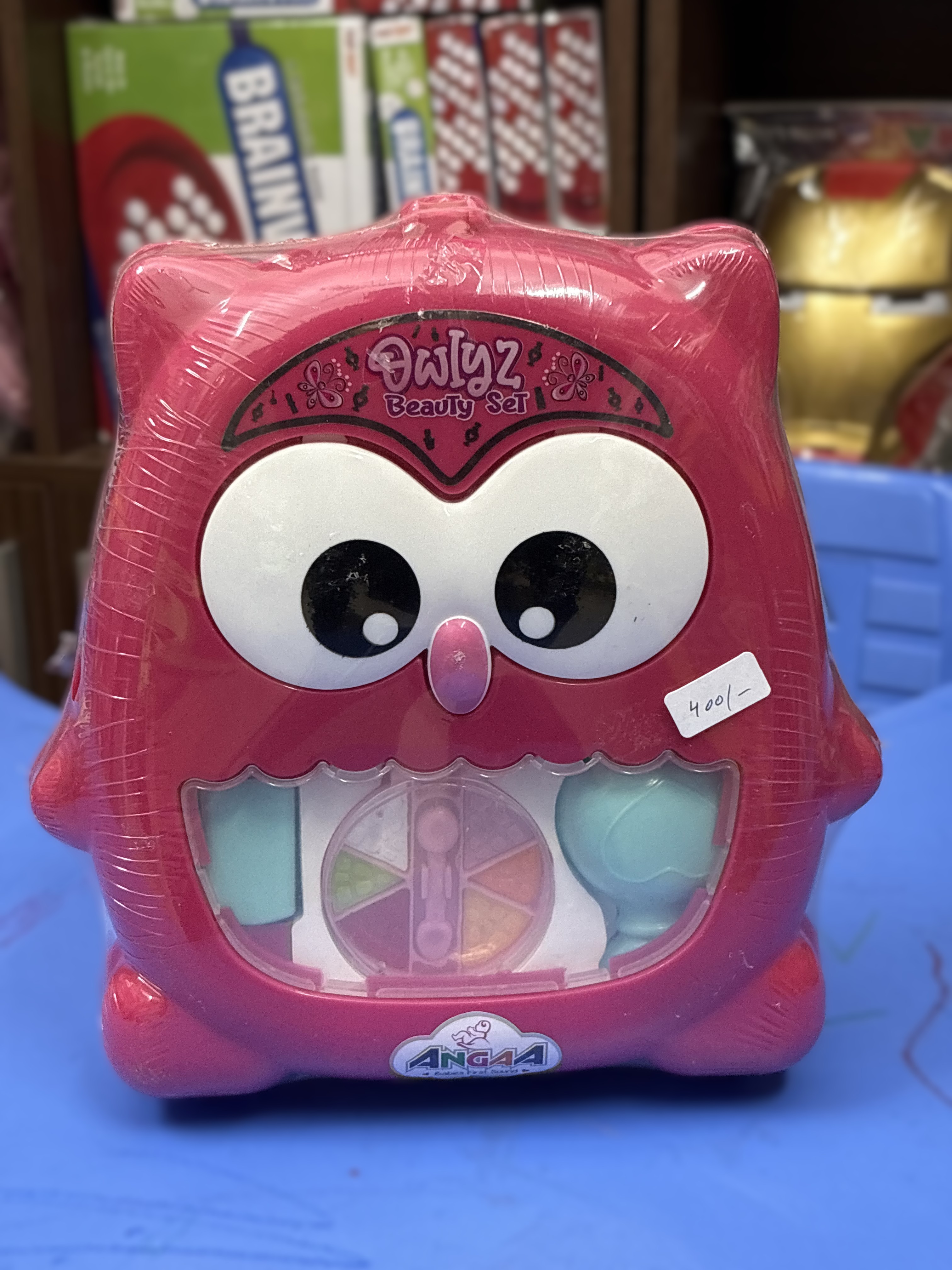 OWL MAKEUP KIT