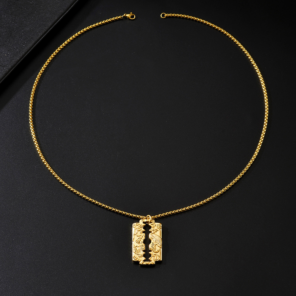 Vintage Razor Blade Pendant Necklace 501115