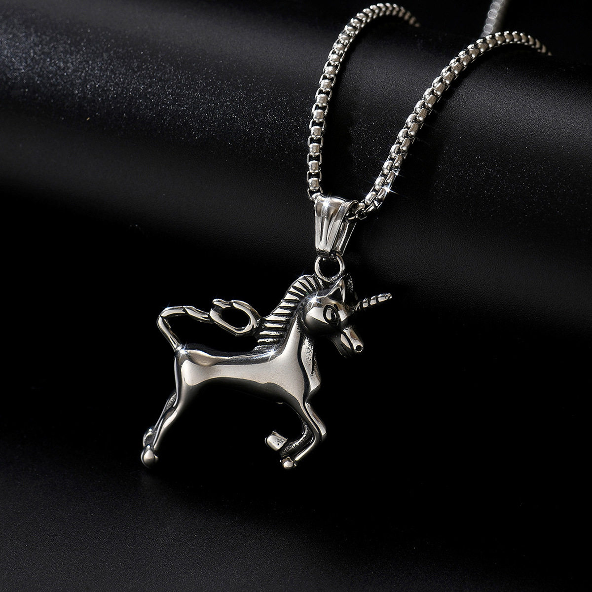 Hip-hop style unicorn stainless steel necklace 501116