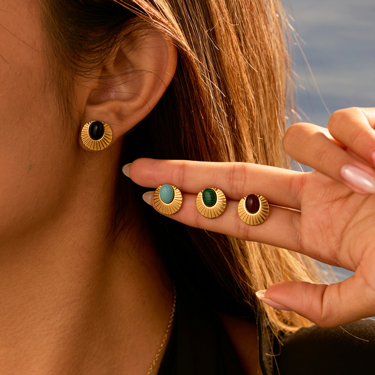 Stainless steel lace-edged pleated earrings with natural stone inlay 502045