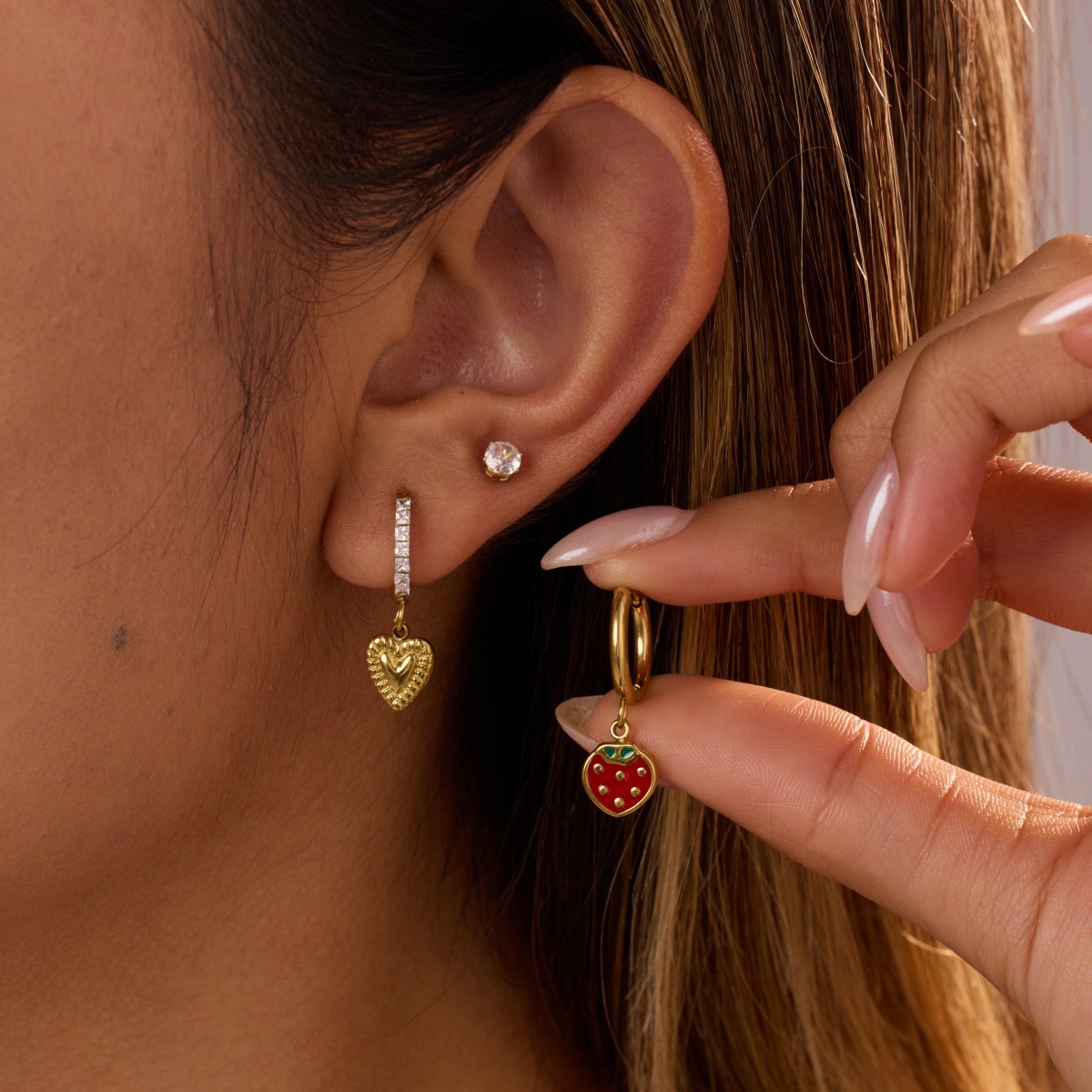 Stainless steel strawberry heart-shaped cubic zirconia earrings 502042