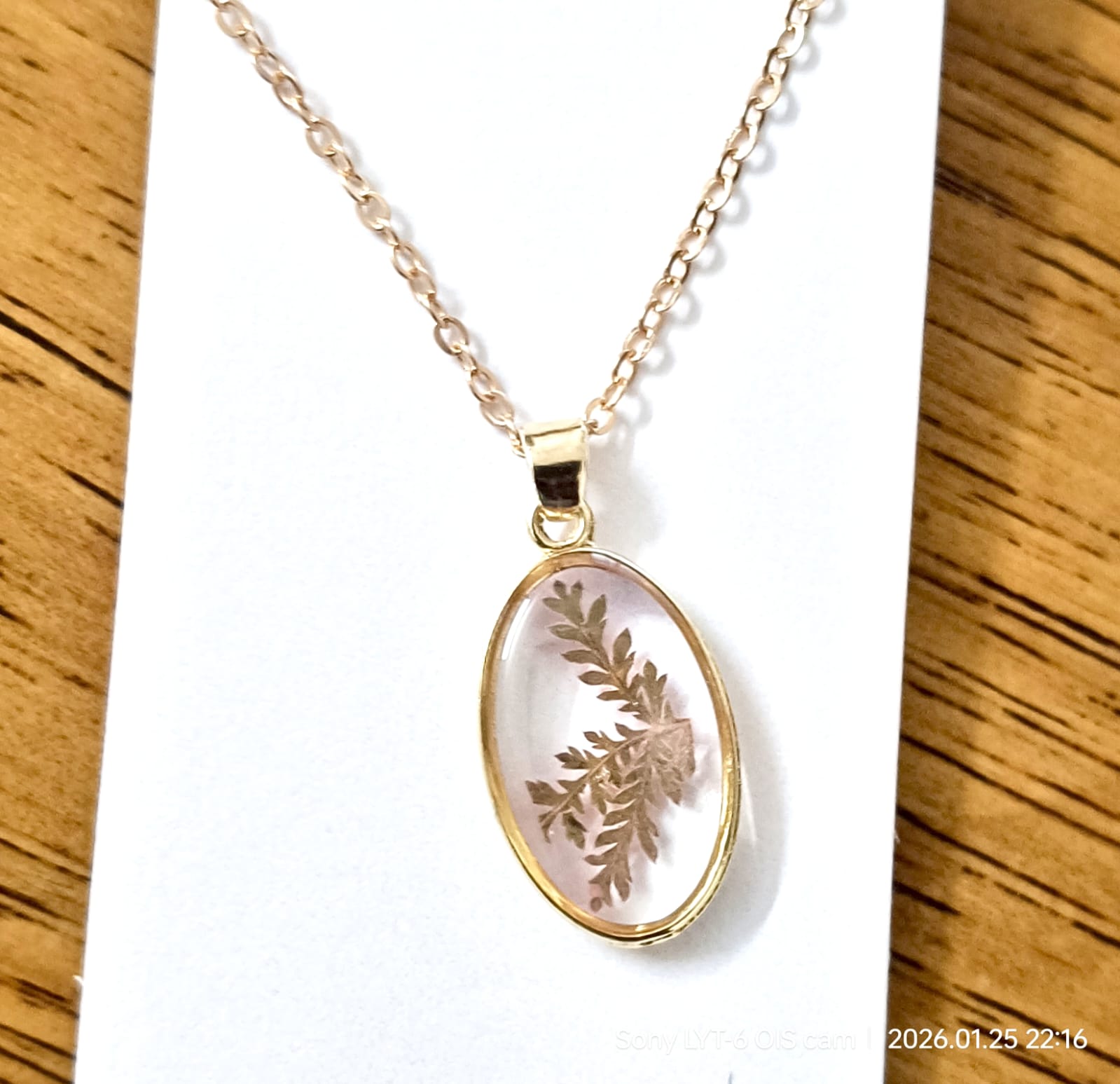 Anti-Tarnish leaf in resin glass gold Chain
