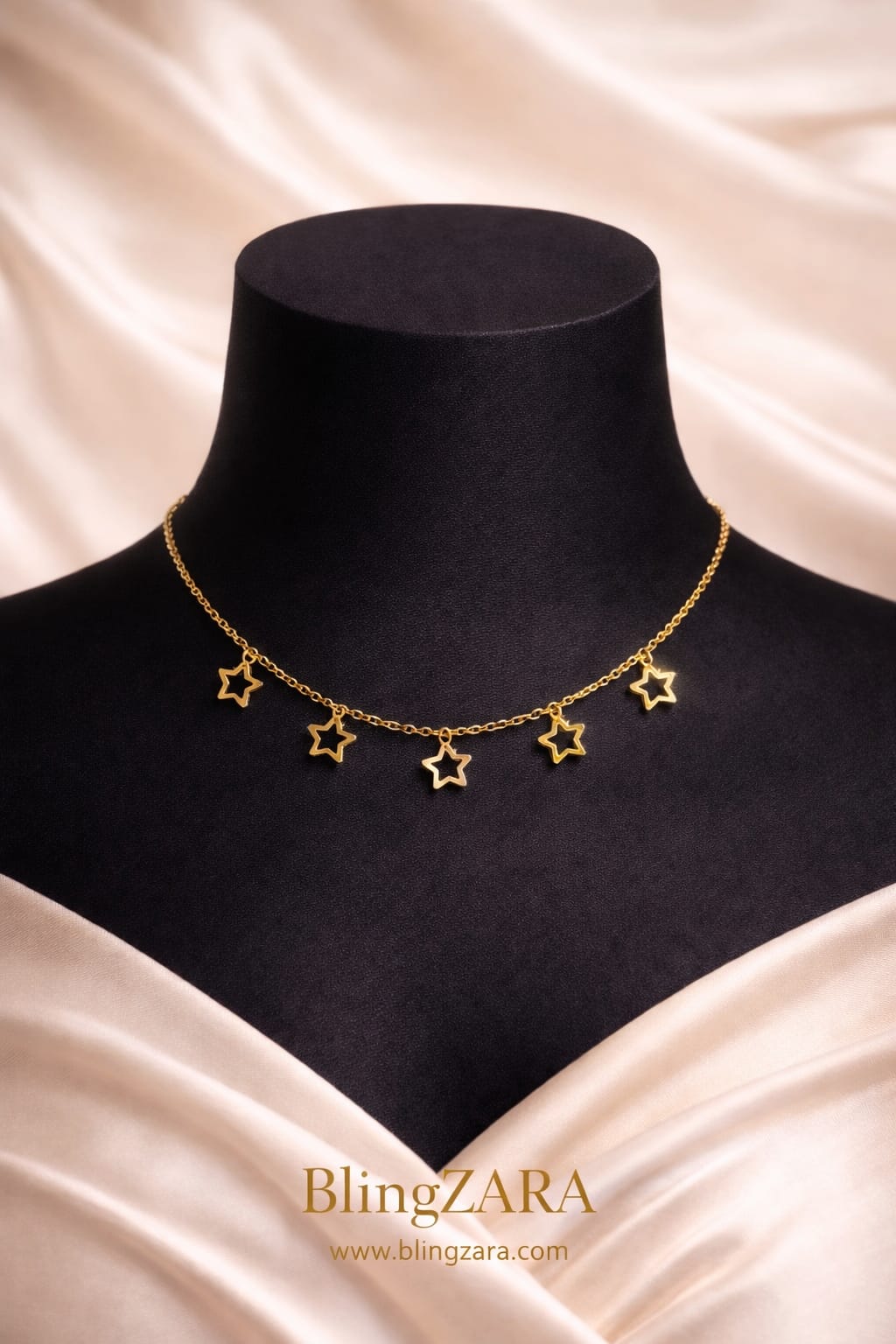 Gold Star Pendant Necklace