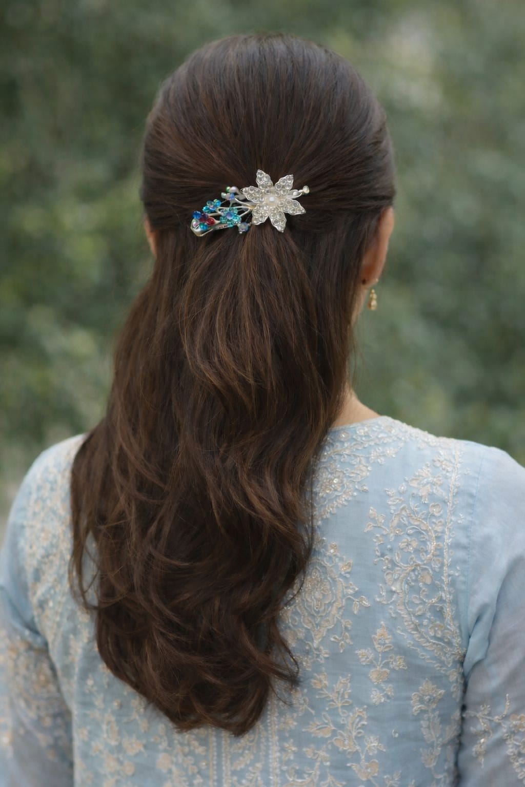 Premium AD small Floral Crystal Hair Clip (Random color will be shipped)