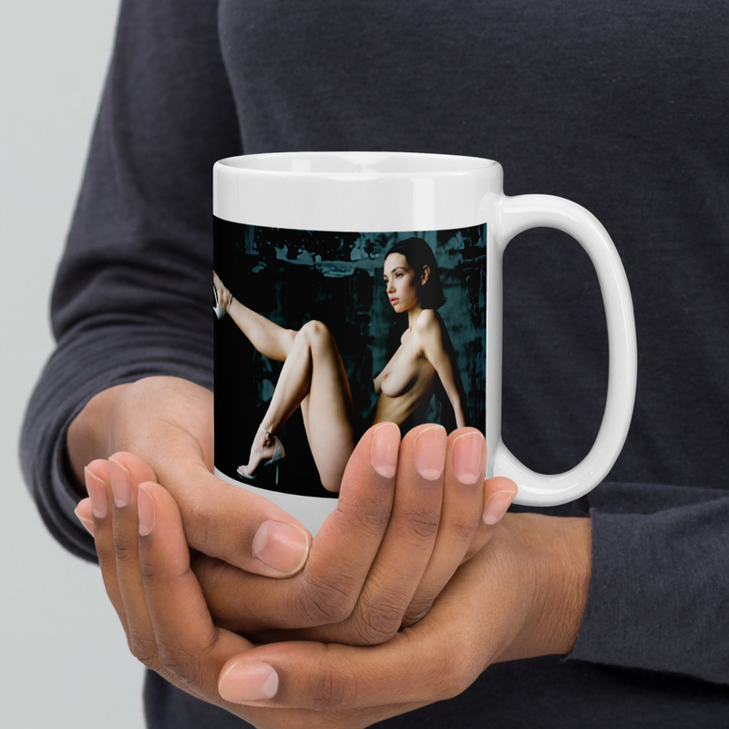 Model Gallery White Glossy Mug