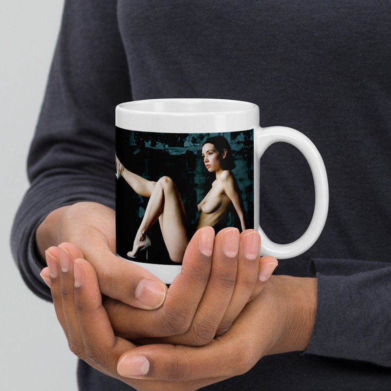 Model Gallery White Glossy Mug