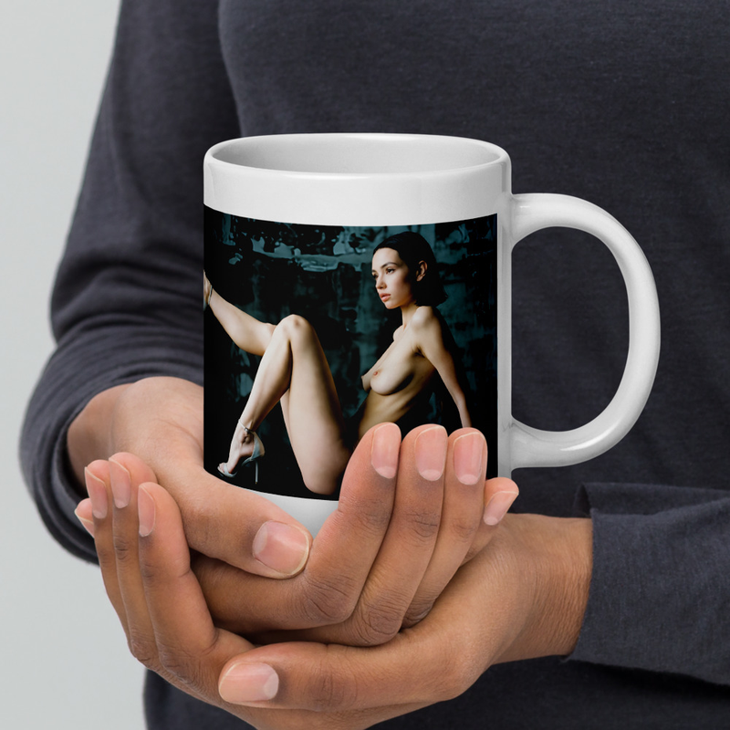Model Gallery White Glossy Mug